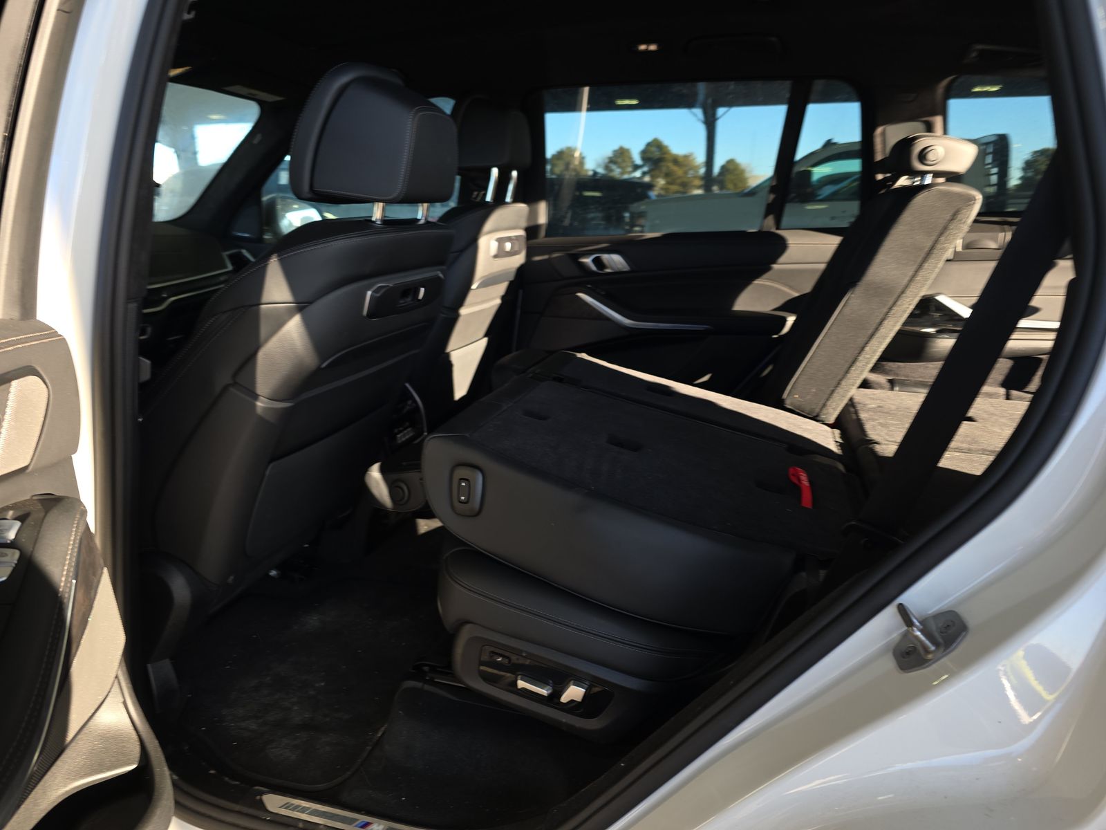 2025 BMW X7 xDrive40i AWD