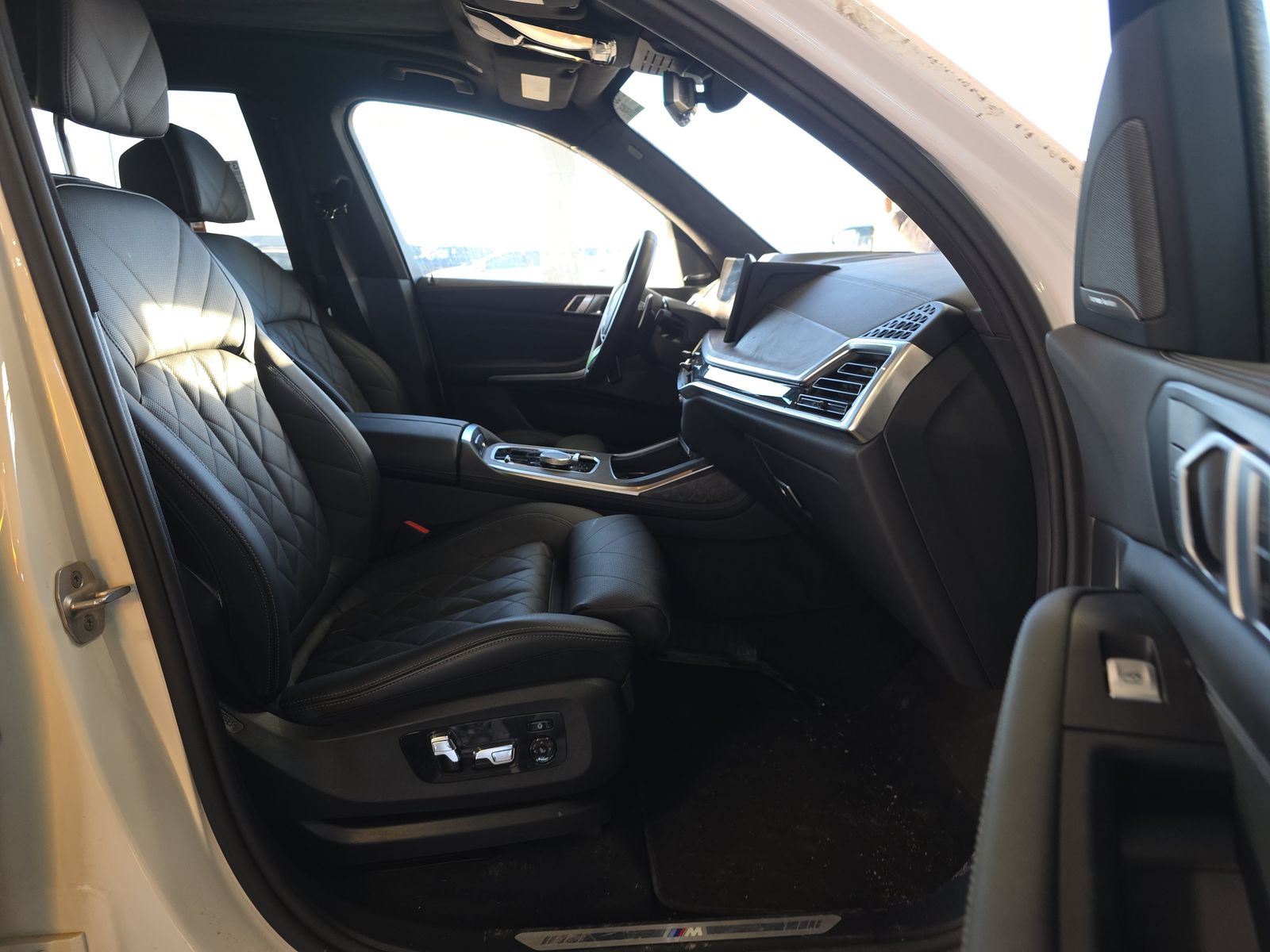 2025 BMW X7 xDrive40i AWD