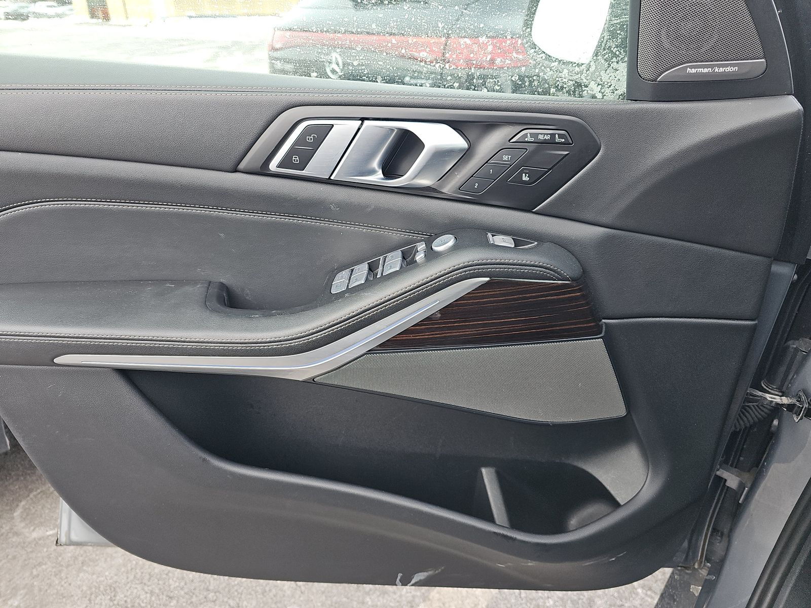 2025 BMW X7 xDrive40i AWD