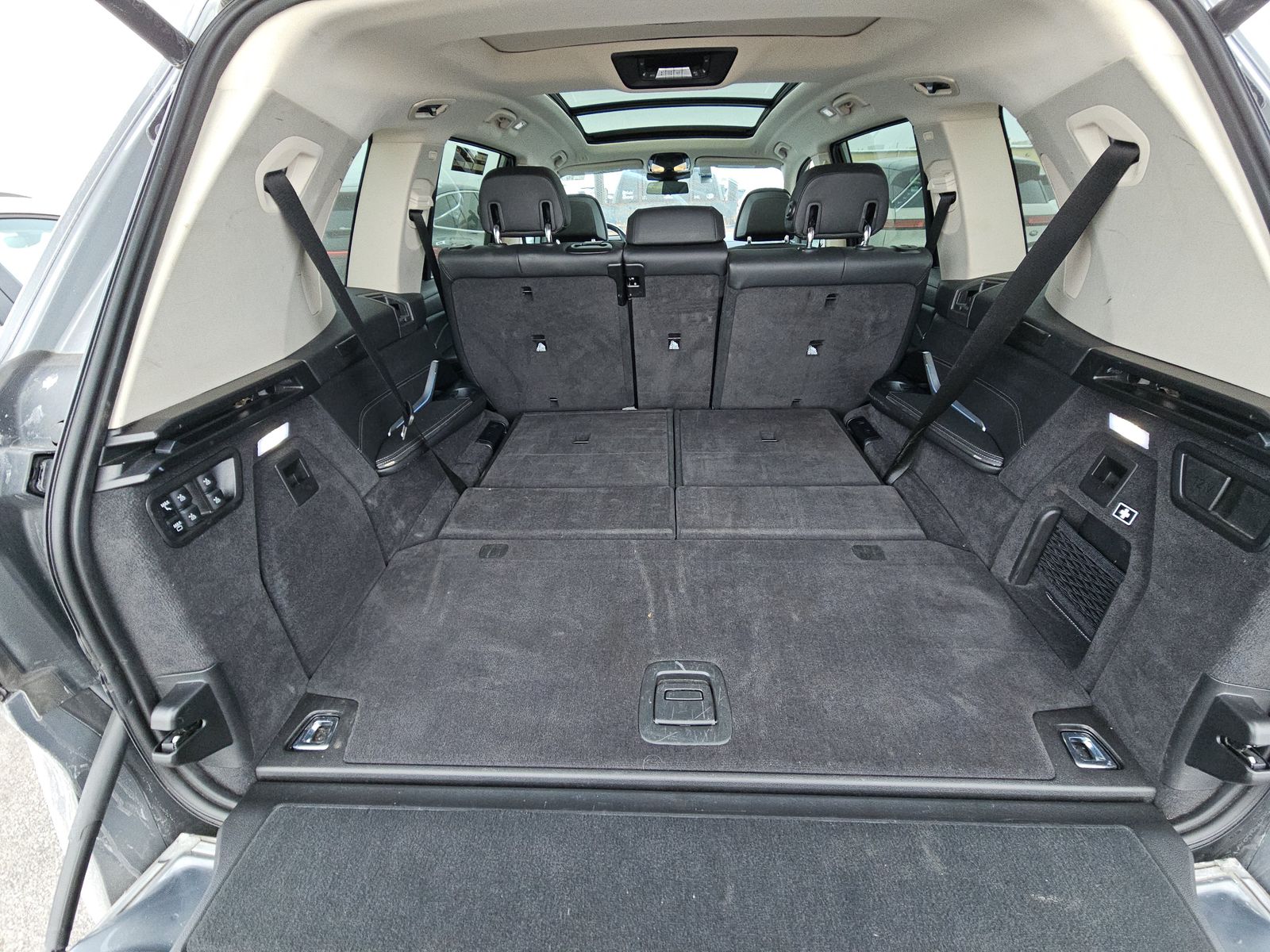 2025 BMW X7 xDrive40i AWD