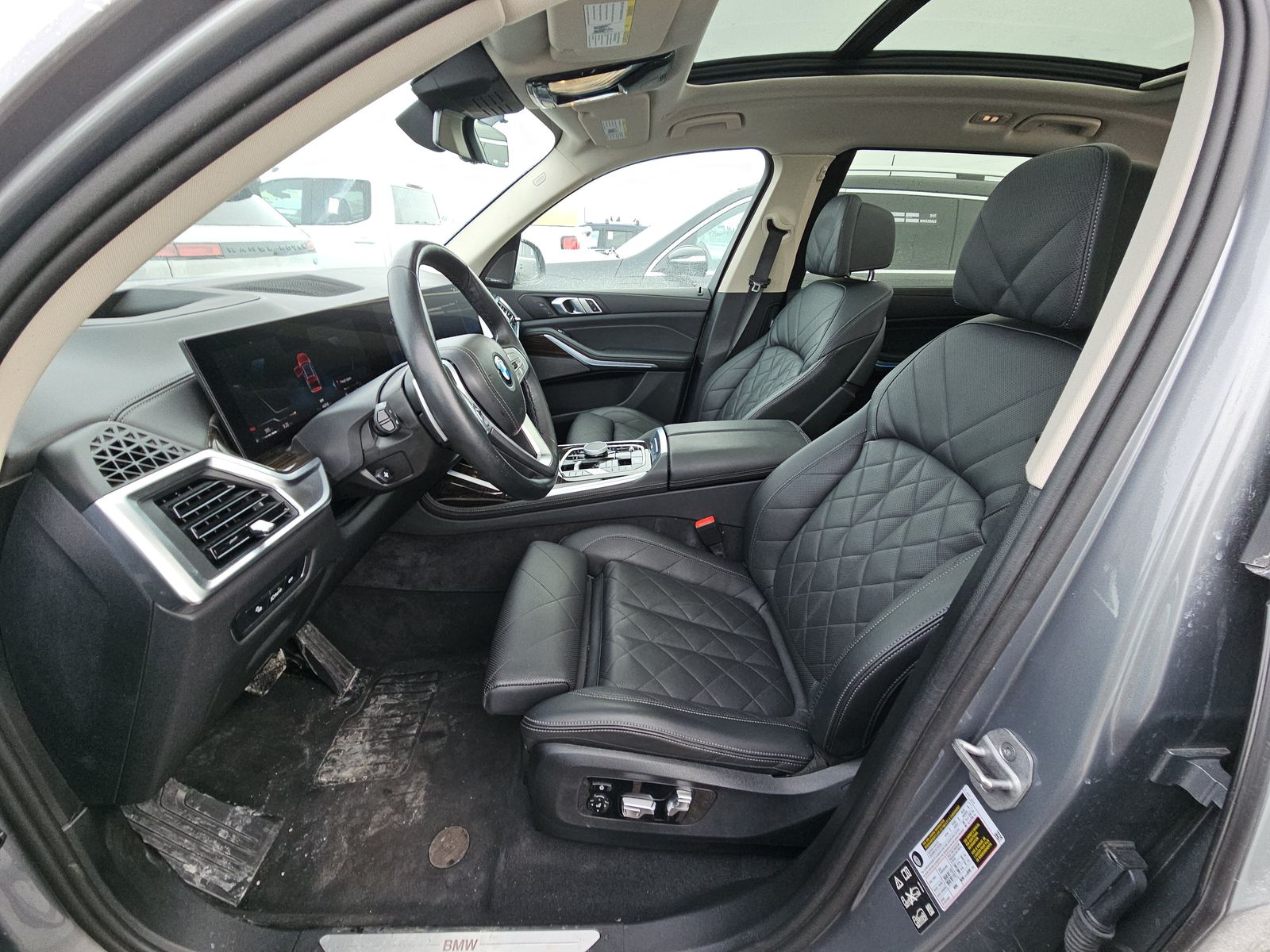 2025 BMW X7 xDrive40i AWD