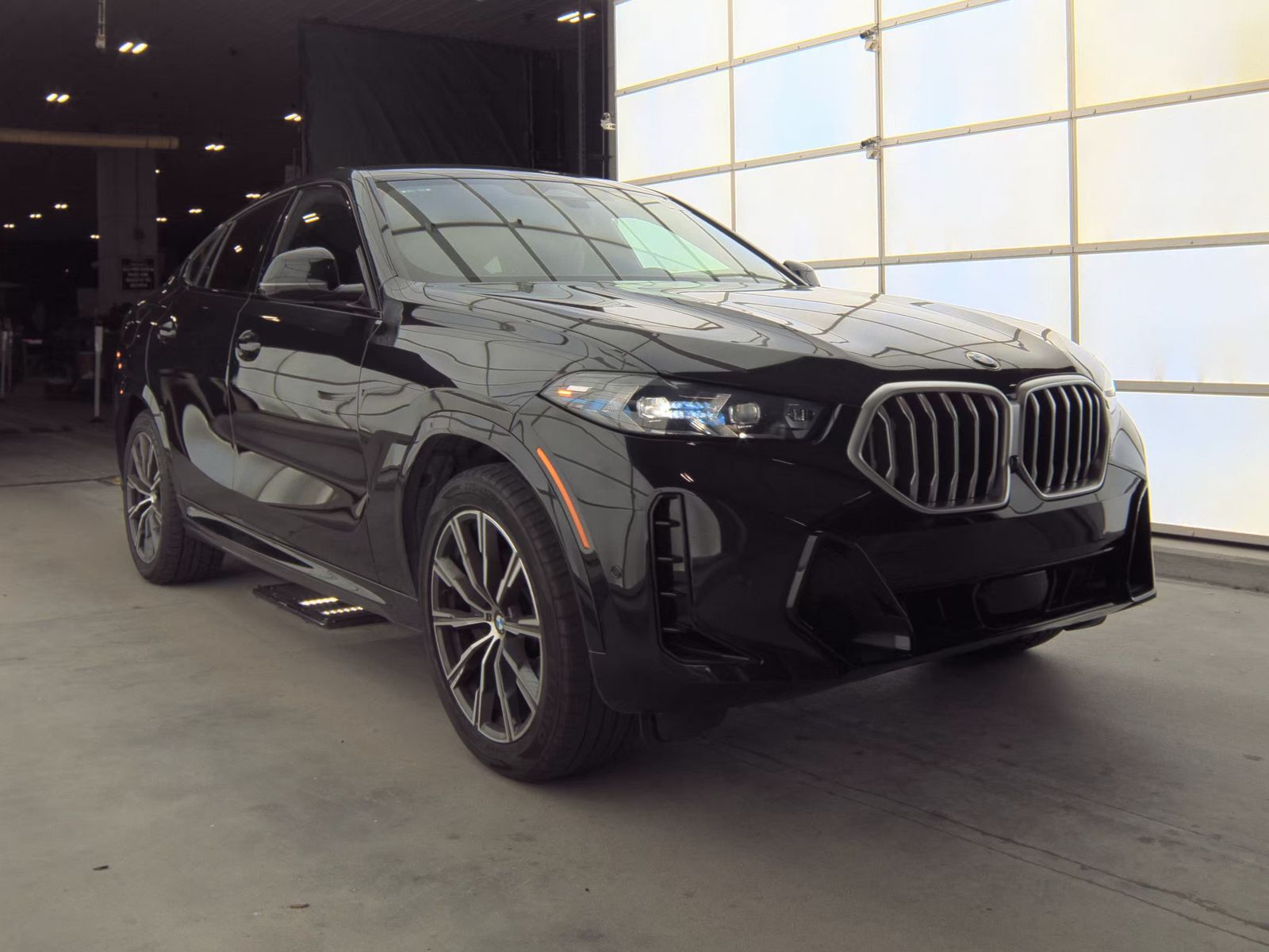 2025 BMW X6 xDrive40i AWD