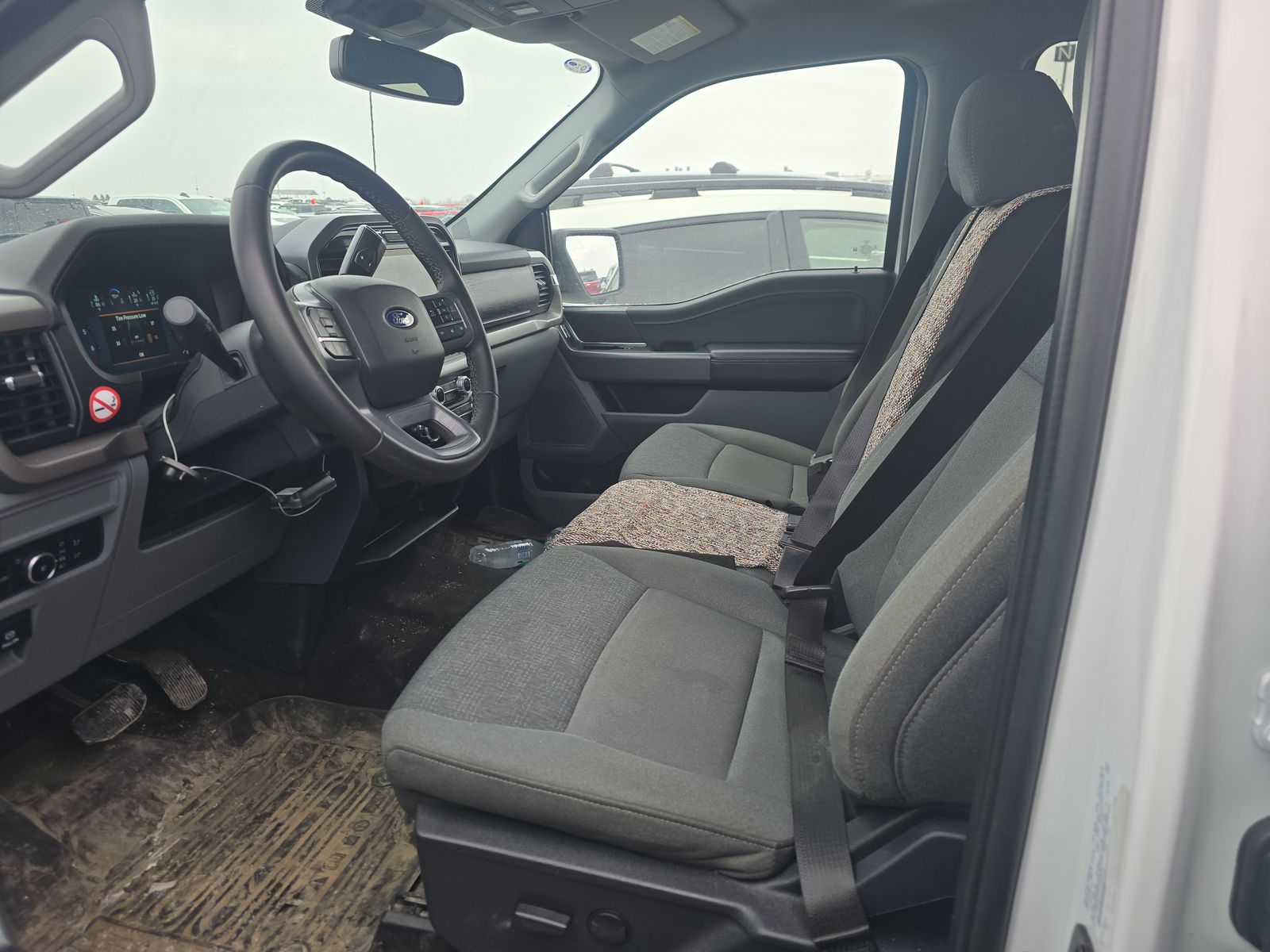 FORD F-150 - 8