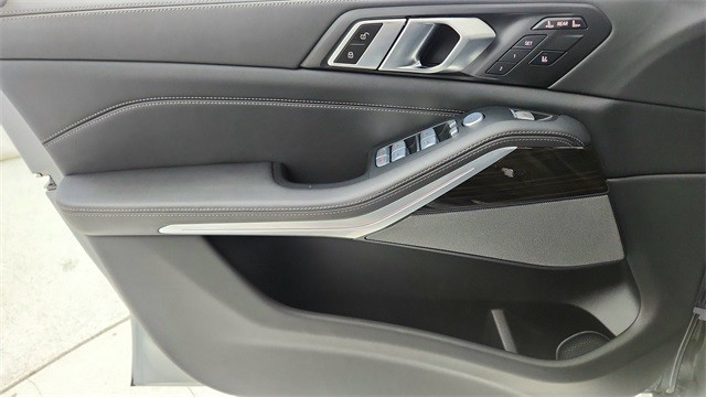 2024 BMW X7 xDrive40i AWD