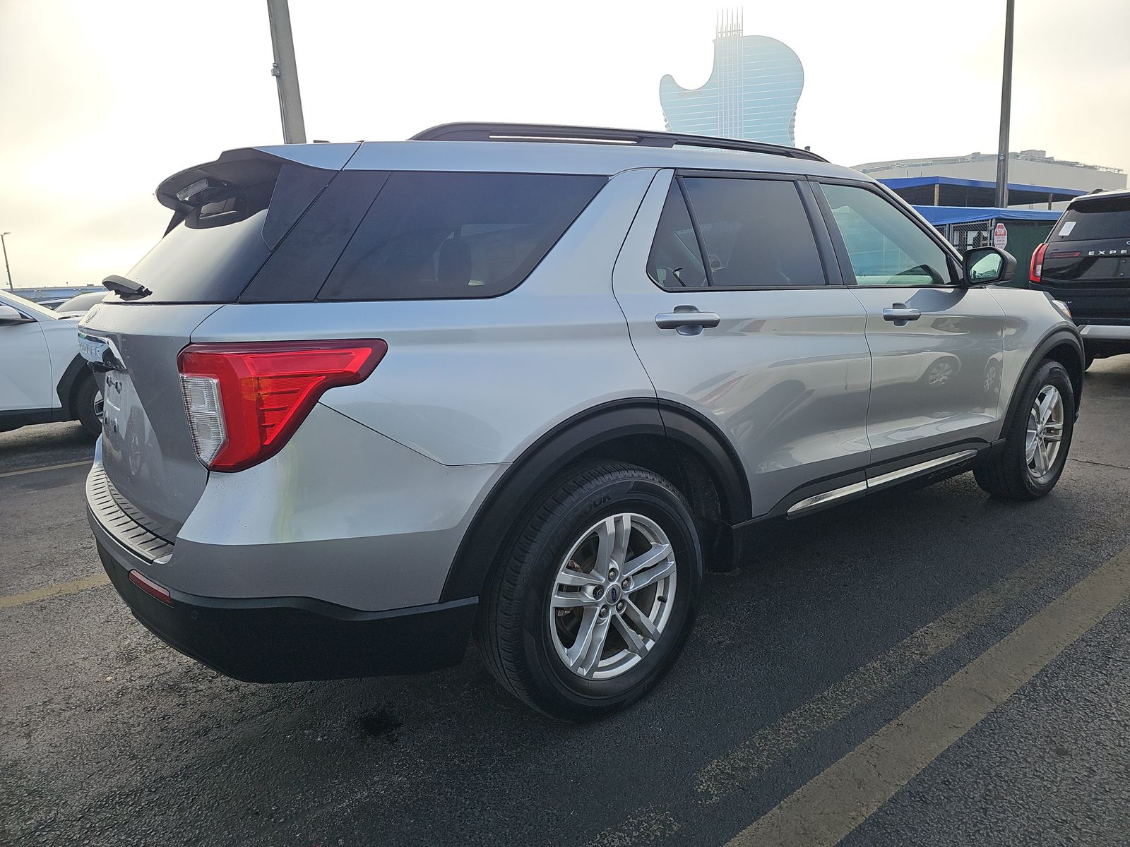 FORD EXPLORER - 5