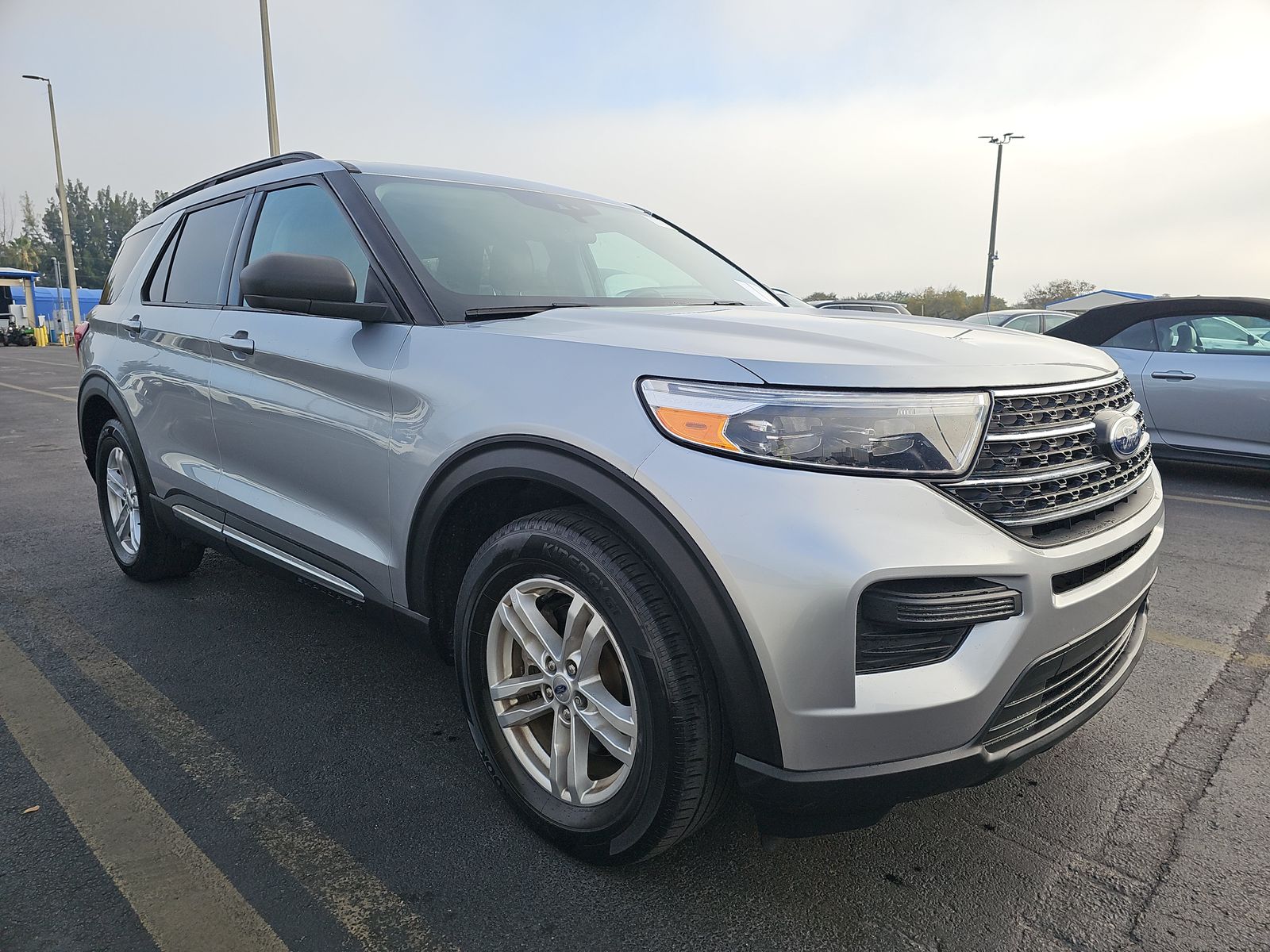 FORD EXPLORER - 4