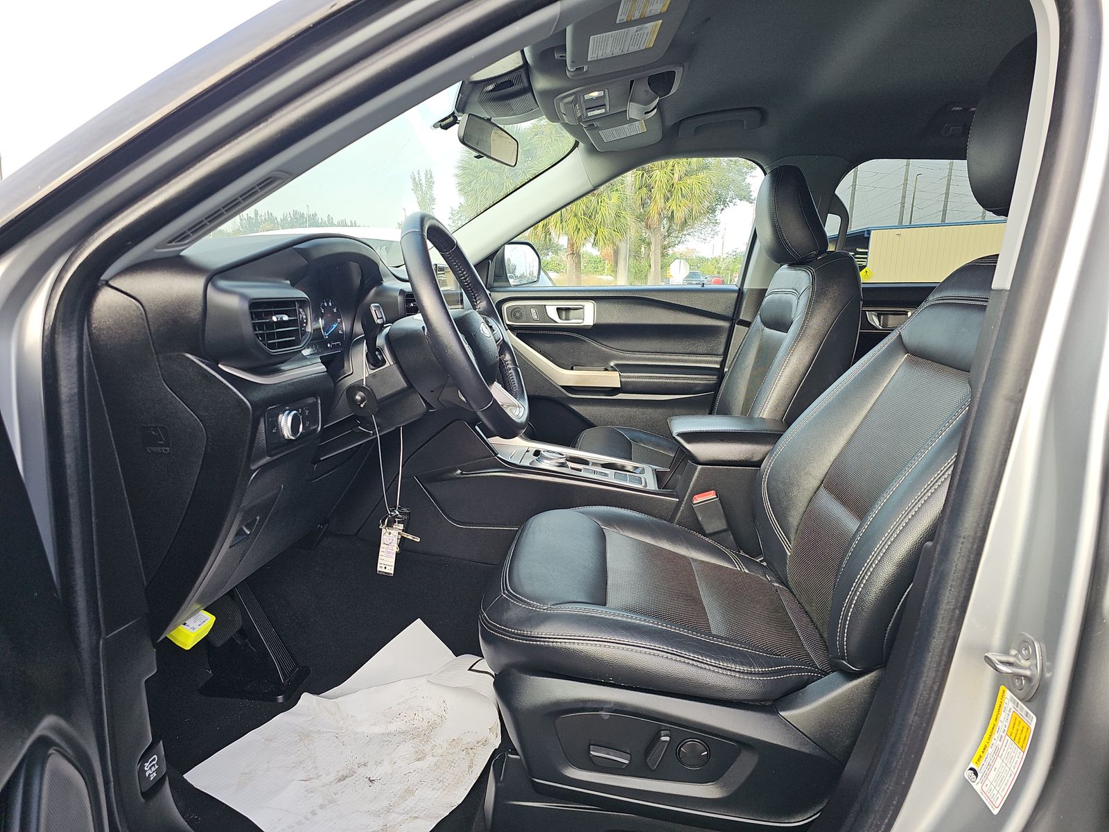 FORD EXPLORER - 8