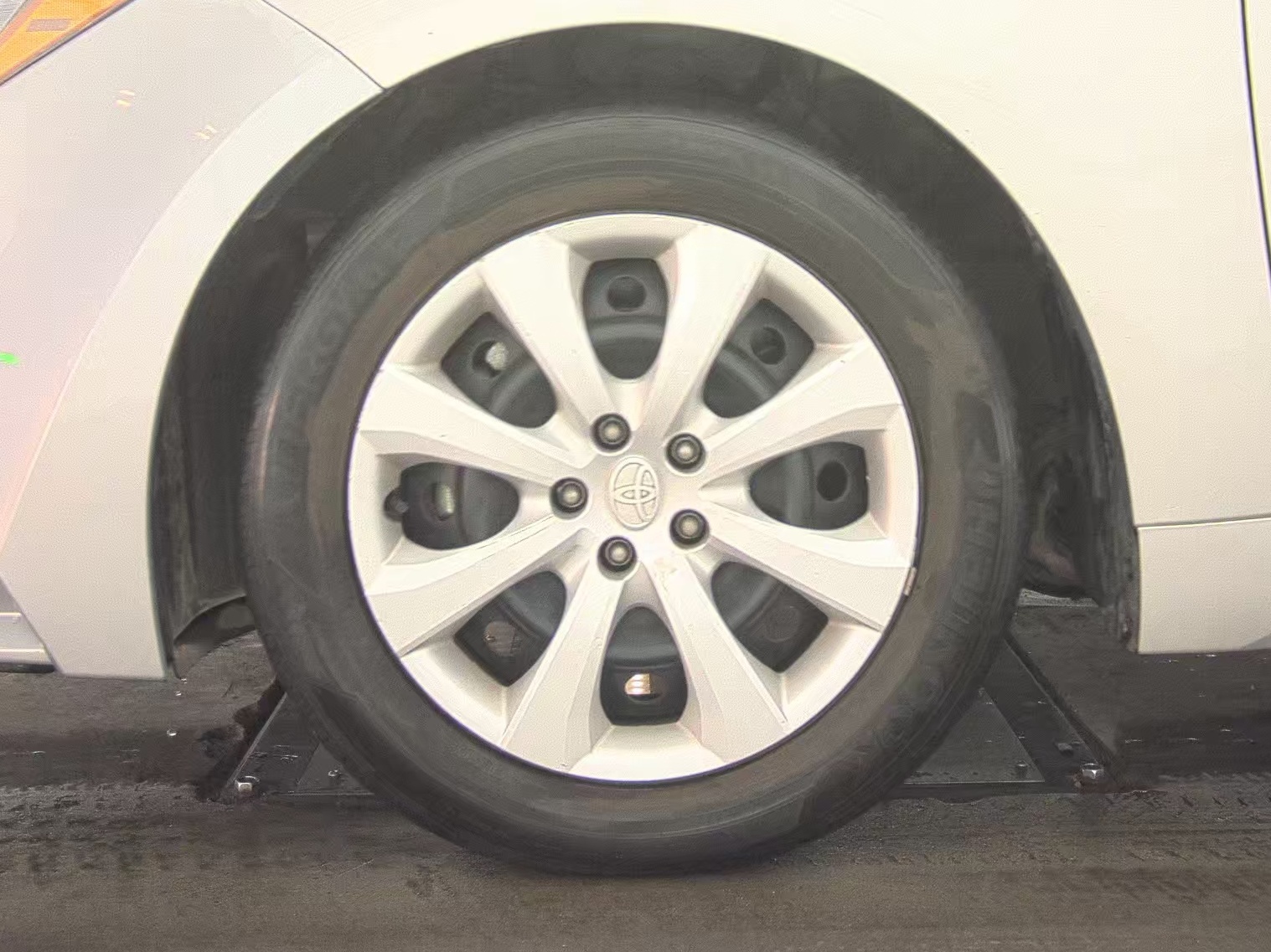 2024 Toyota Corolla LE FWD