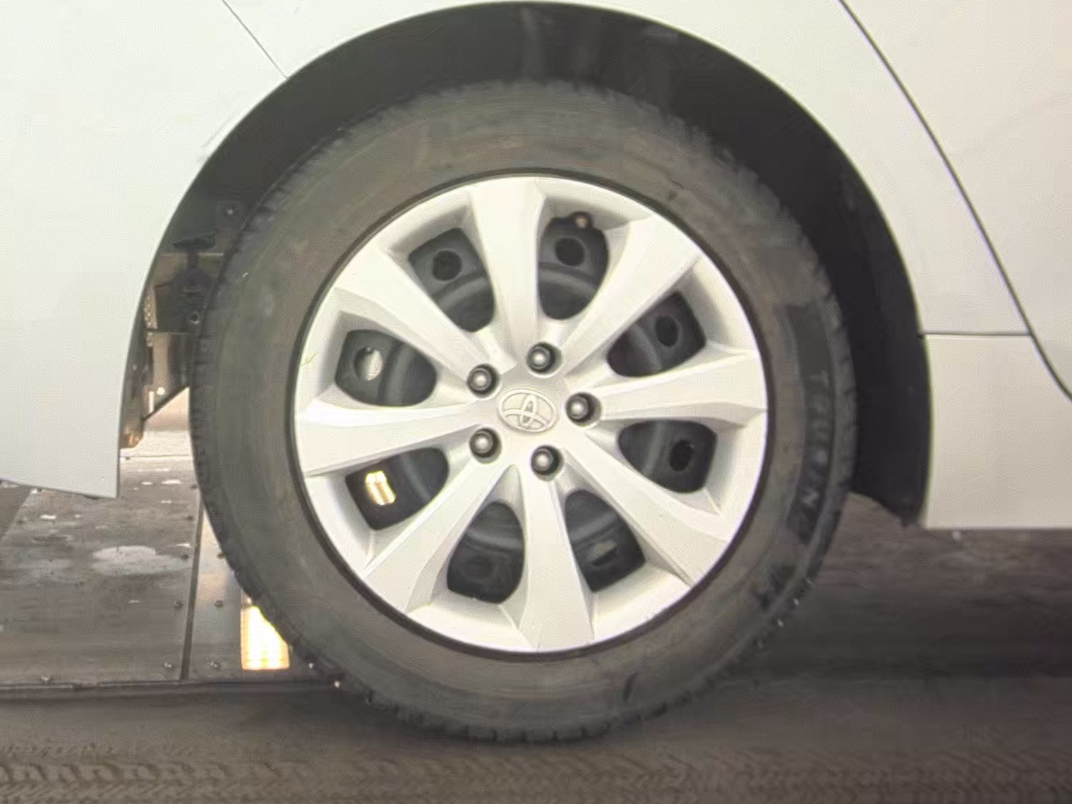 2024 Toyota Corolla LE FWD