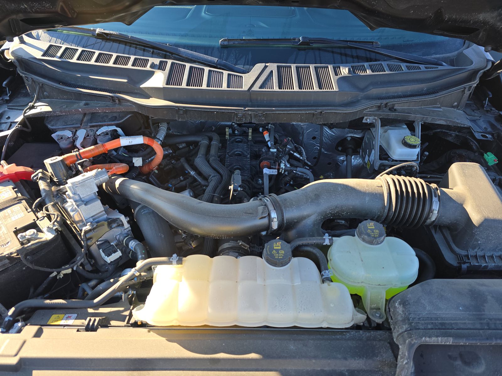 2025 Ford F-150 Hybrid XLT AWD