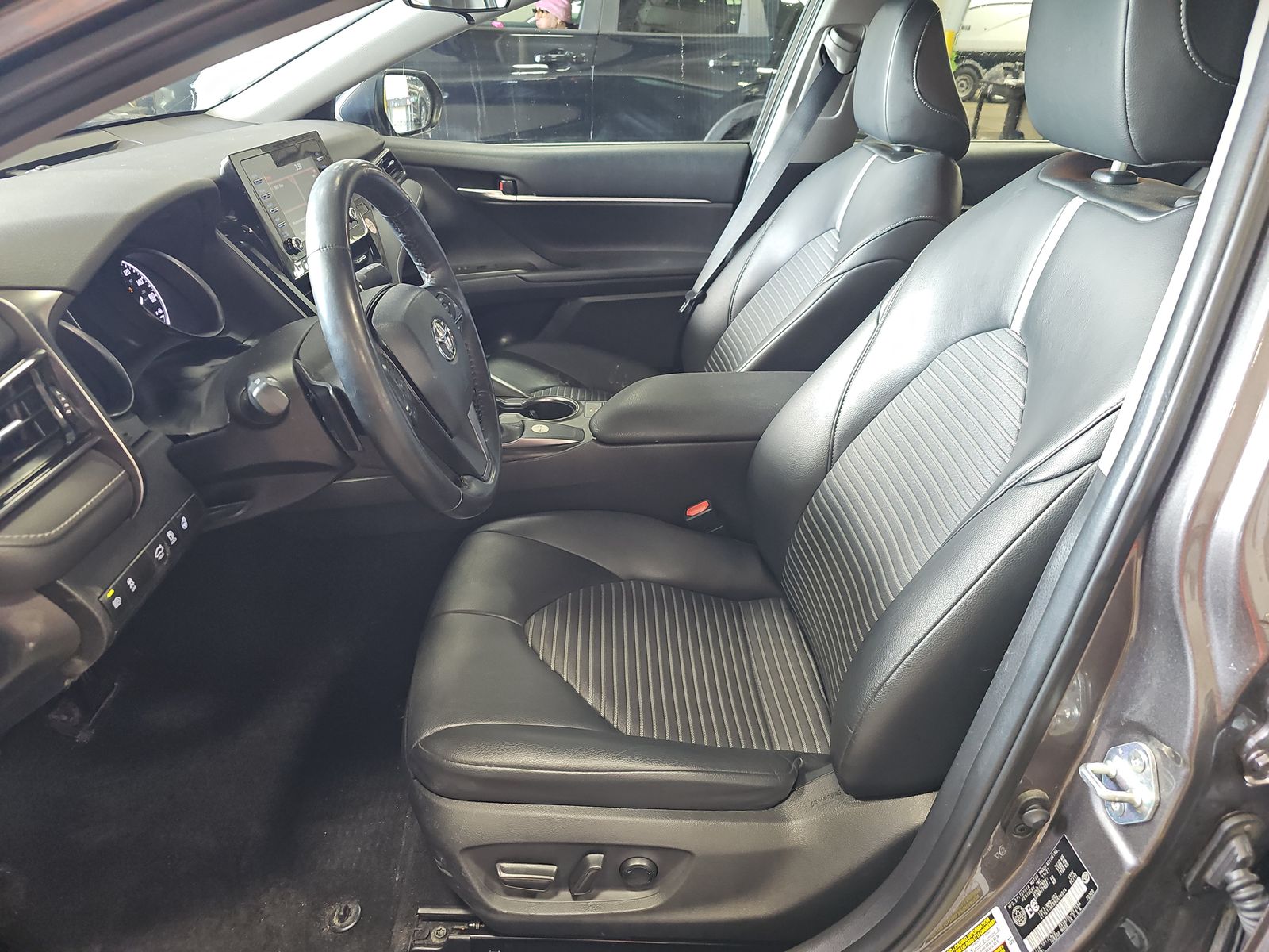 2022 Toyota Camry SE FWD