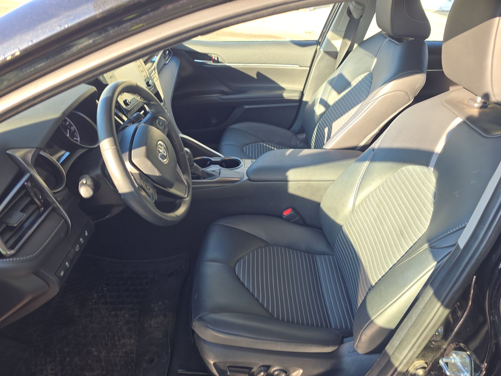 2024 Toyota Camry SE FWD