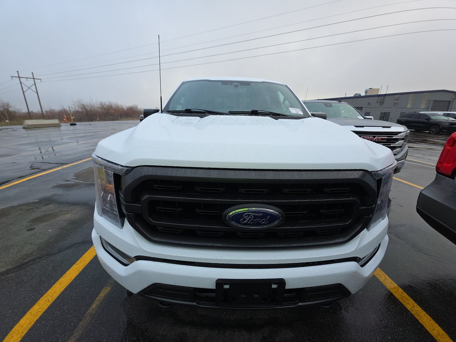 2023 FORD F150 XLT GAS WHITE SHORT BED SINGLE - Image 2