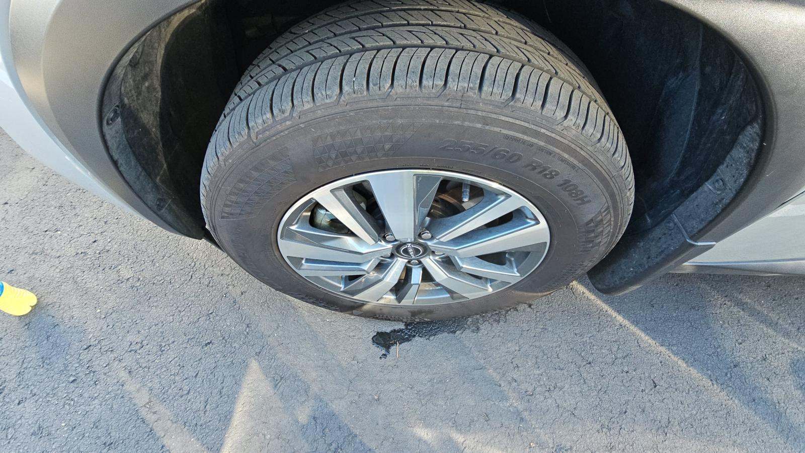 2025 Nissan Pathfinder SL AWD