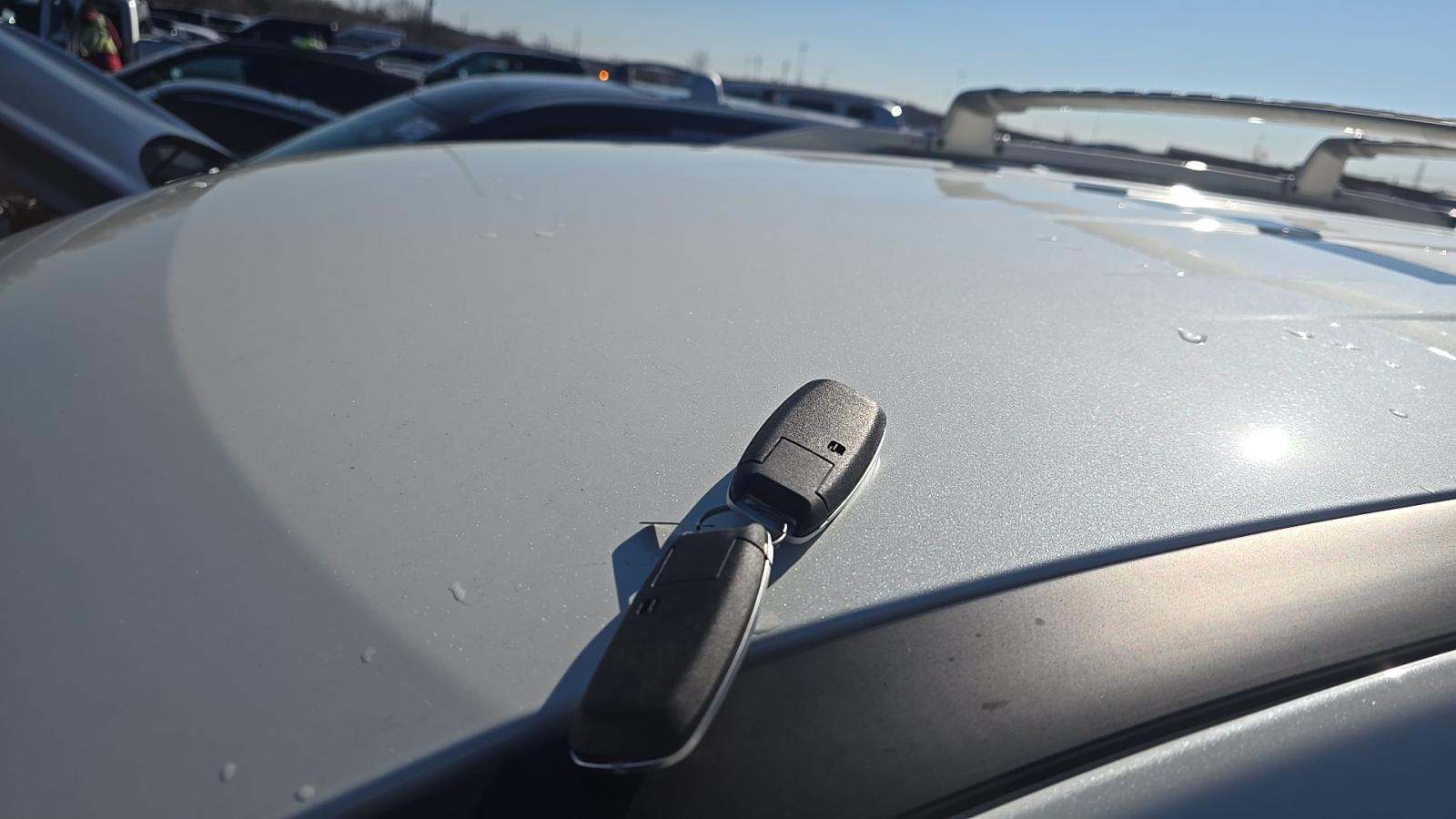 2024 Nissan Pathfinder SL FWD