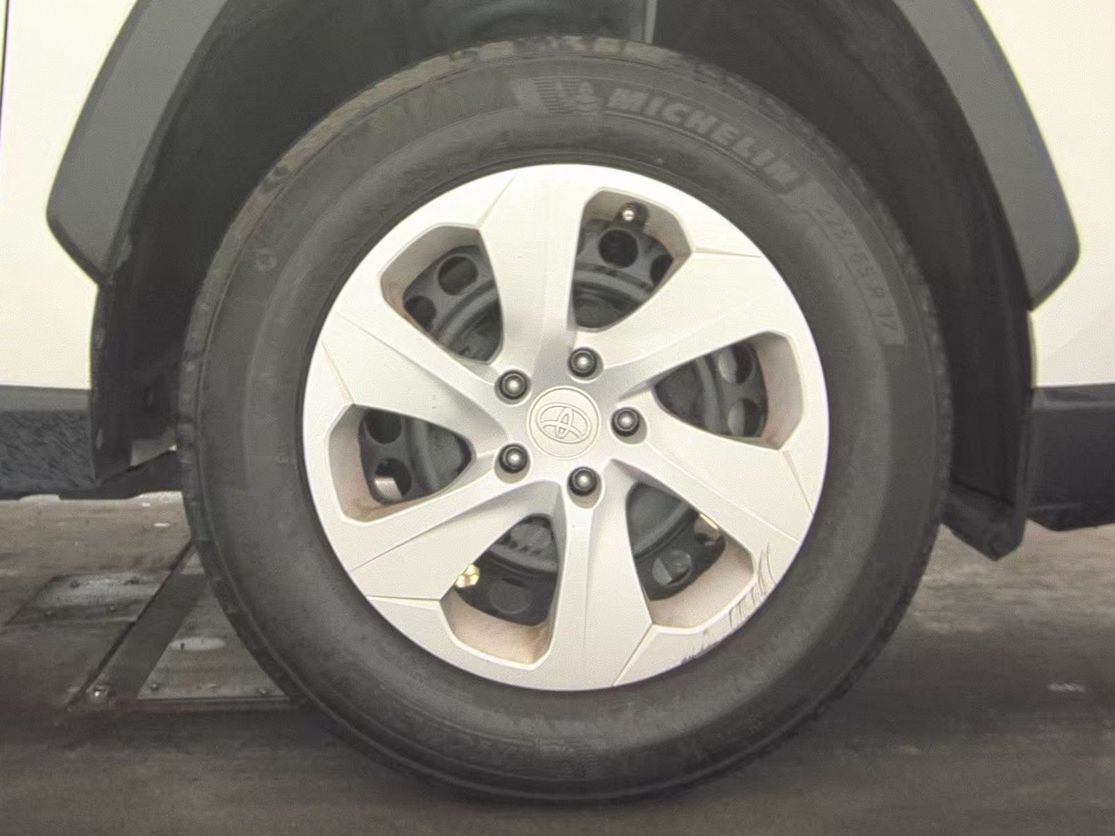 2024 Toyota RAV4 LE AWD