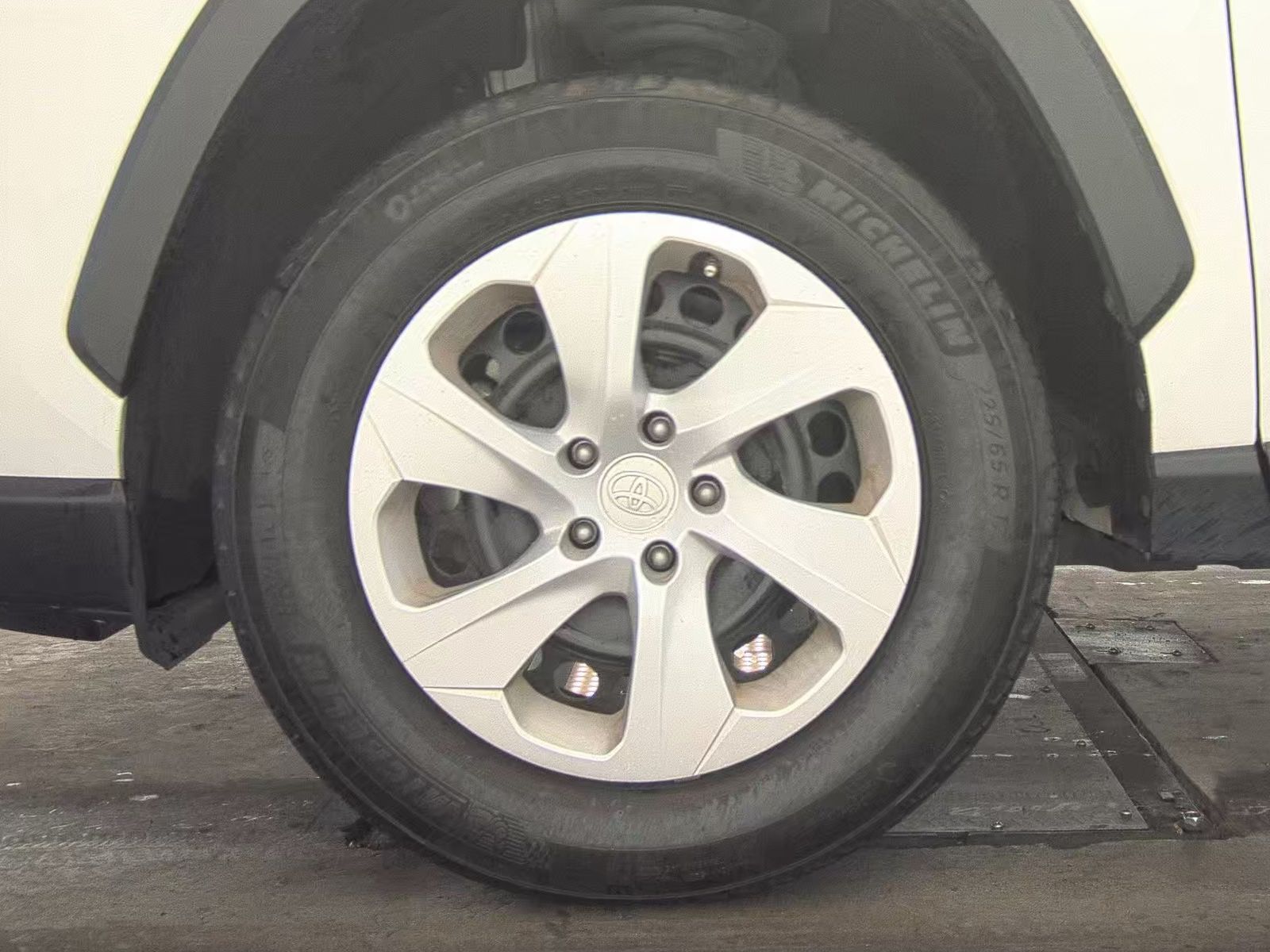 2024 Toyota RAV4 LE AWD