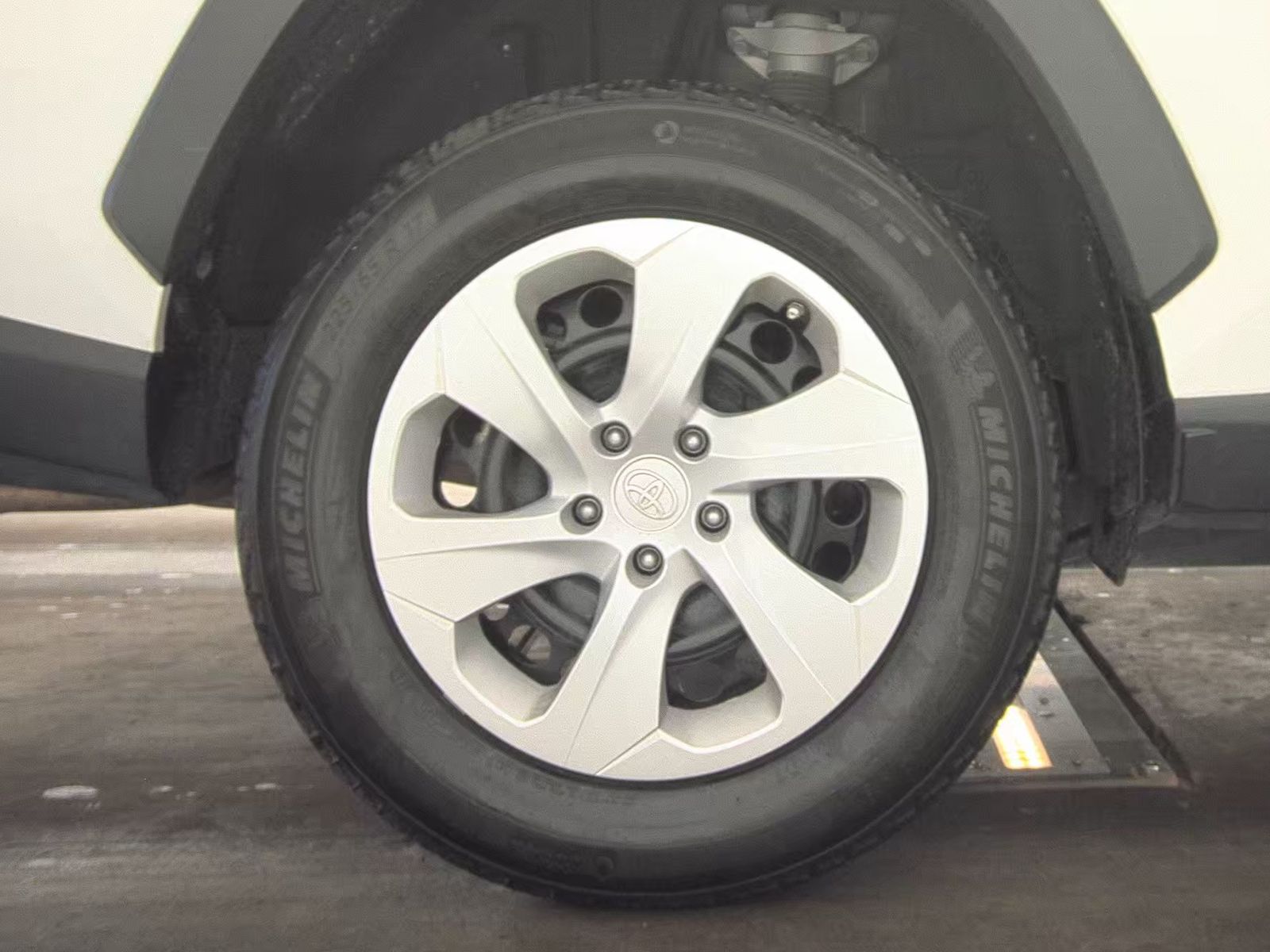 2024 Toyota RAV4 LE AWD