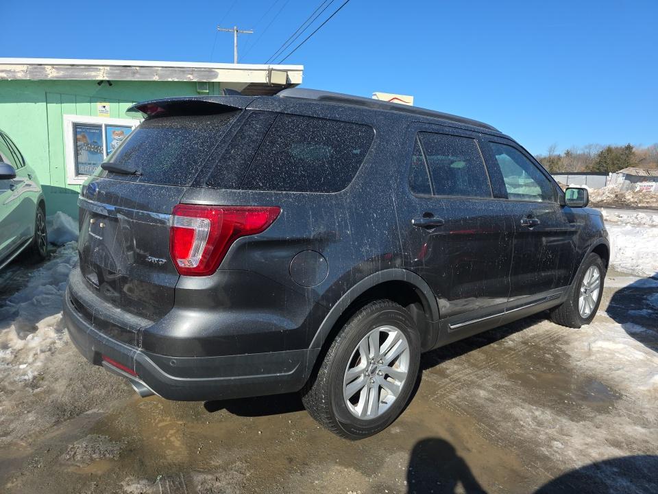 FORD EXPLORER - 5