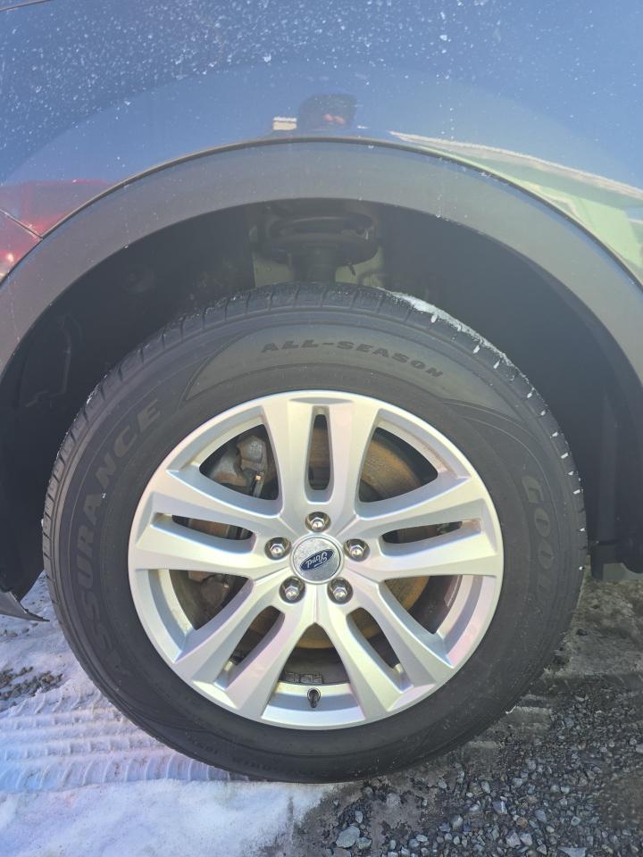 FORD EXPLORER - 9