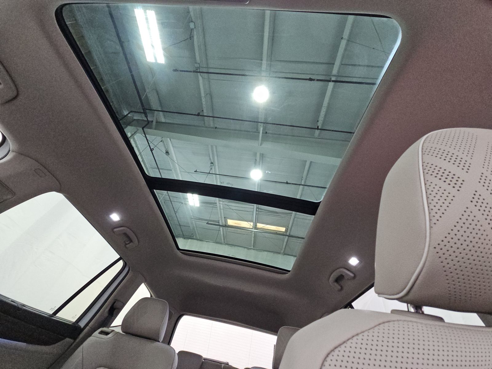 2025 Volkswagen Atlas 2.0T SEL Premium R-Line AWD