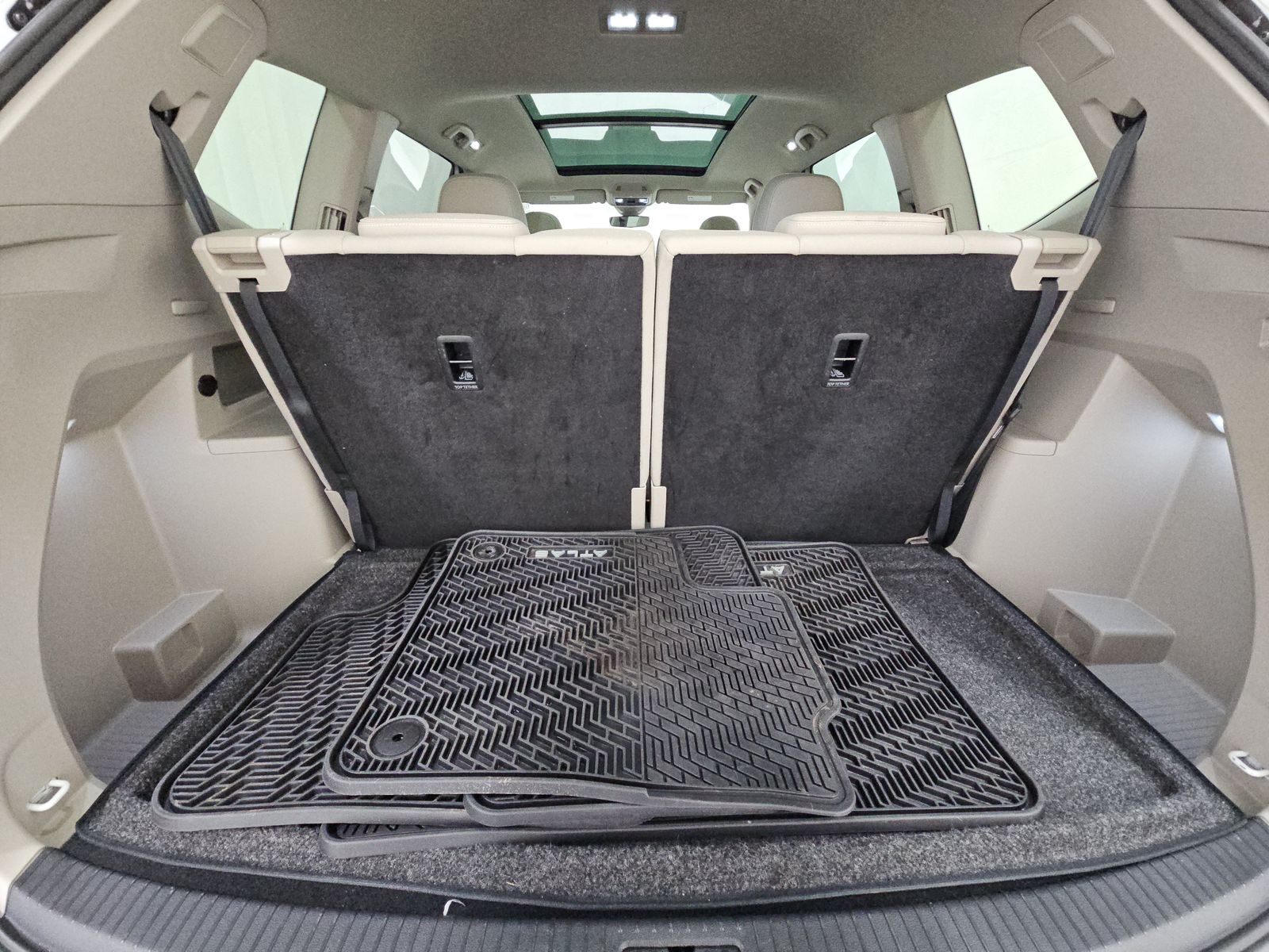 2025 Volkswagen Atlas 2.0T SEL Premium R-Line AWD