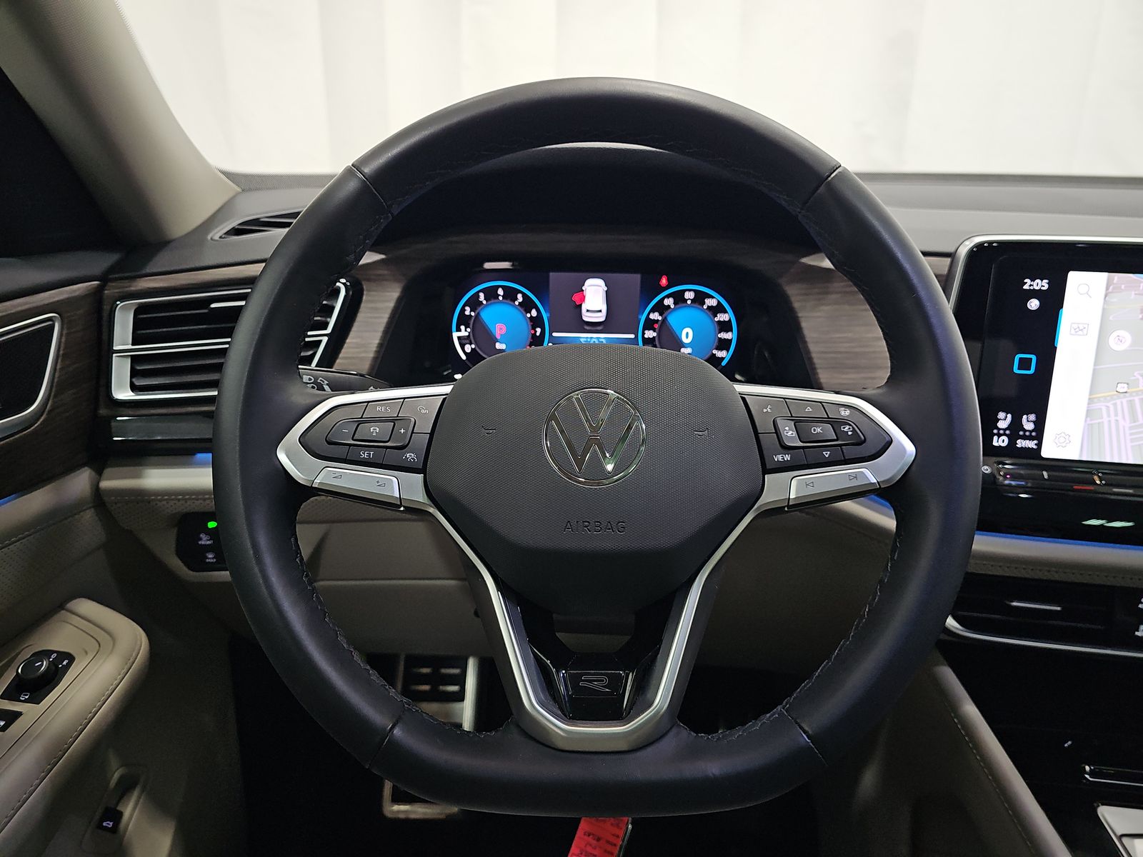 2025 Volkswagen Atlas 2.0T SEL Premium R-Line AWD