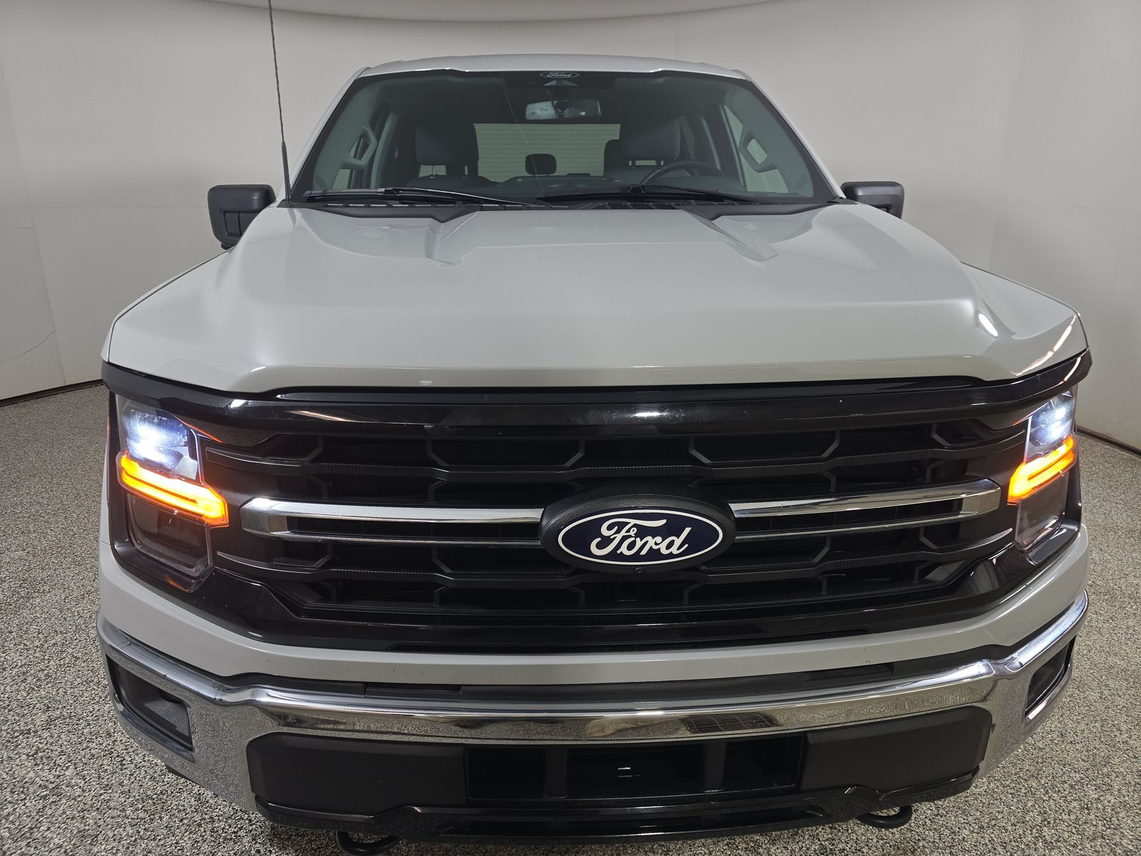 2024 Ford F-150 XLT AWD