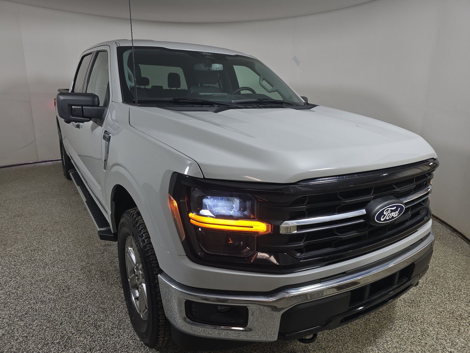 2024 Ford F-150 XLT AWD