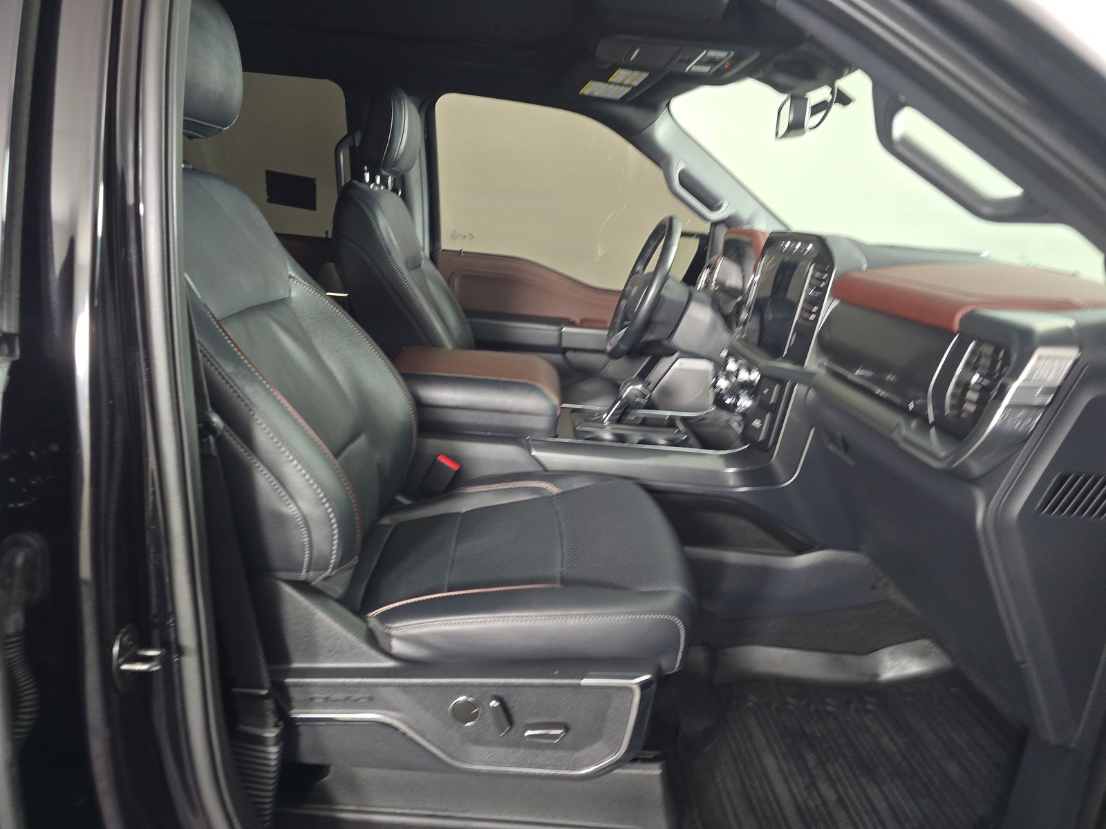 2023 Ford F-150 Lariat AWD