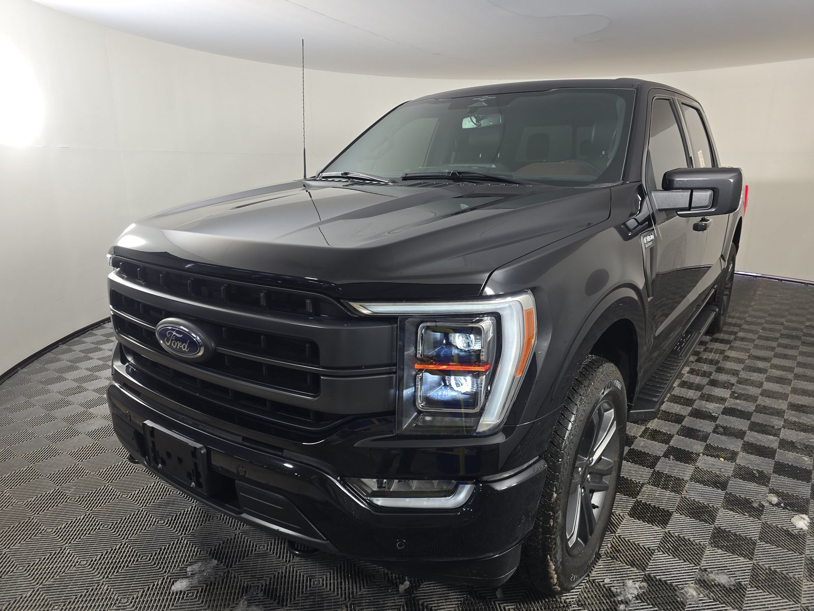 2023 Ford F-150 Lariat AWD