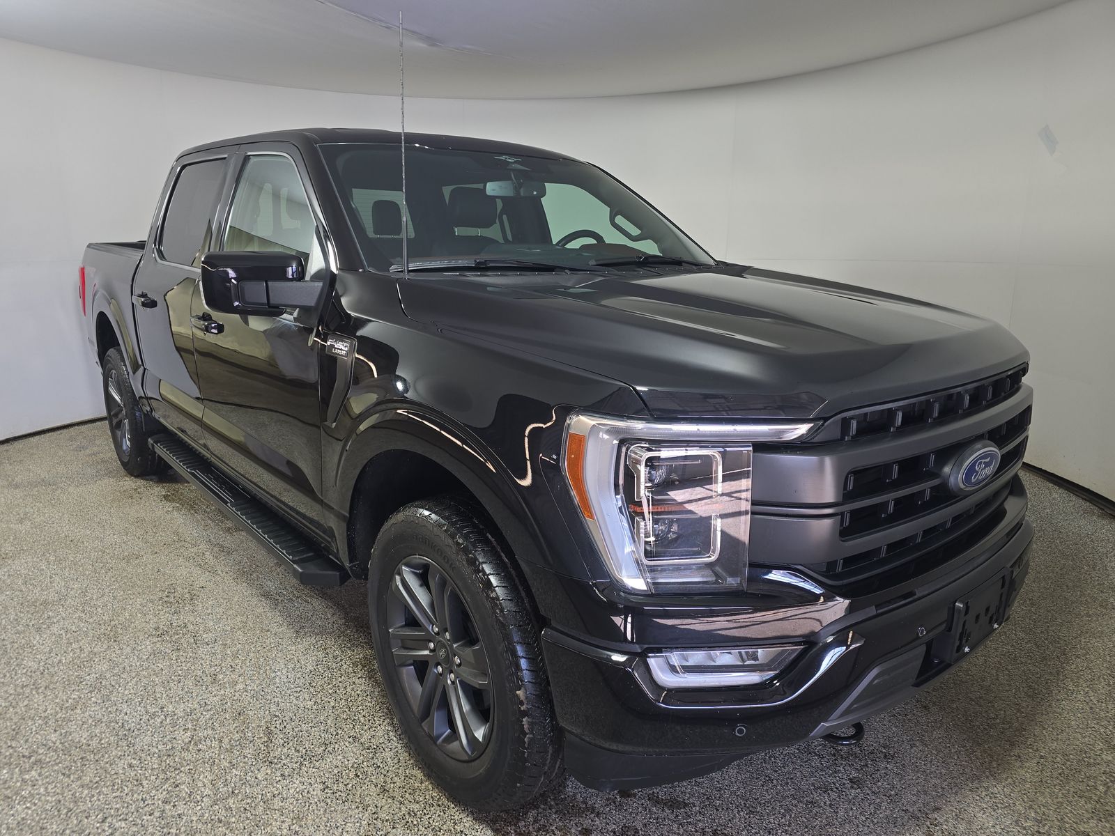 2023 Ford F-150 Lariat AWD