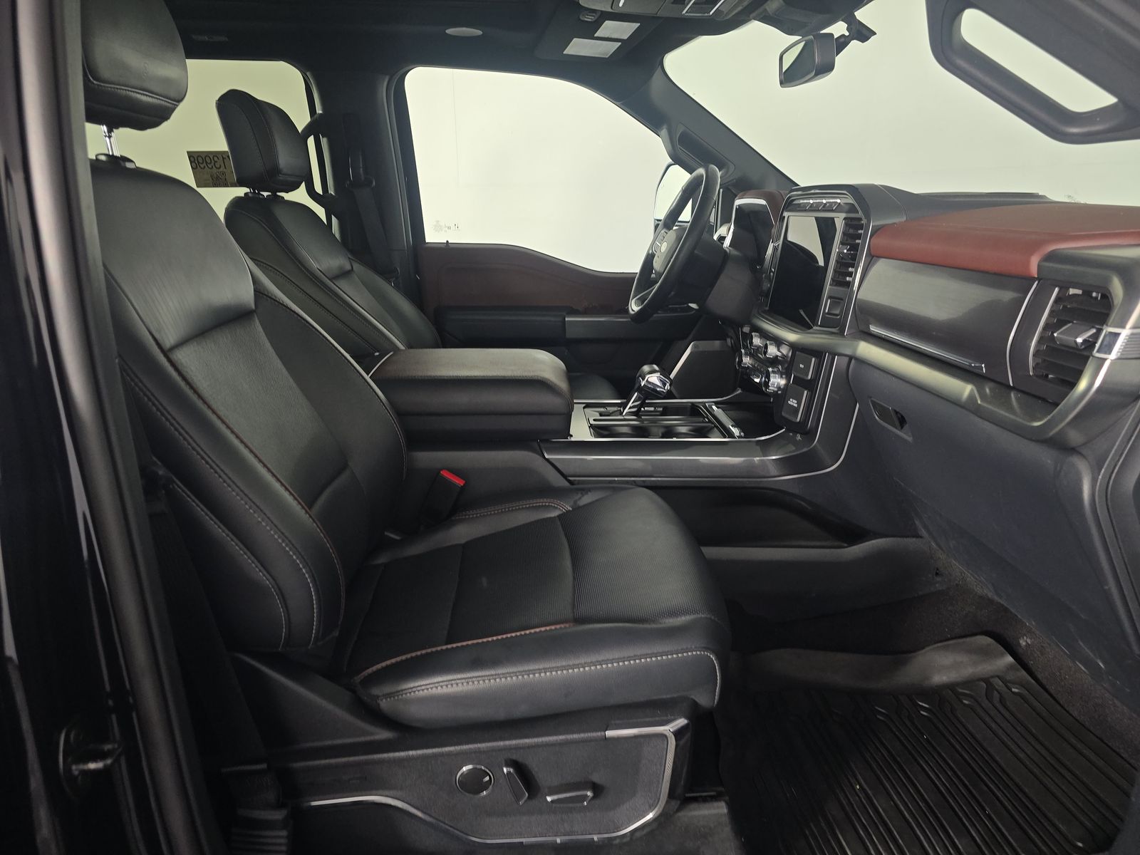 2023 Ford F-150 Lariat AWD