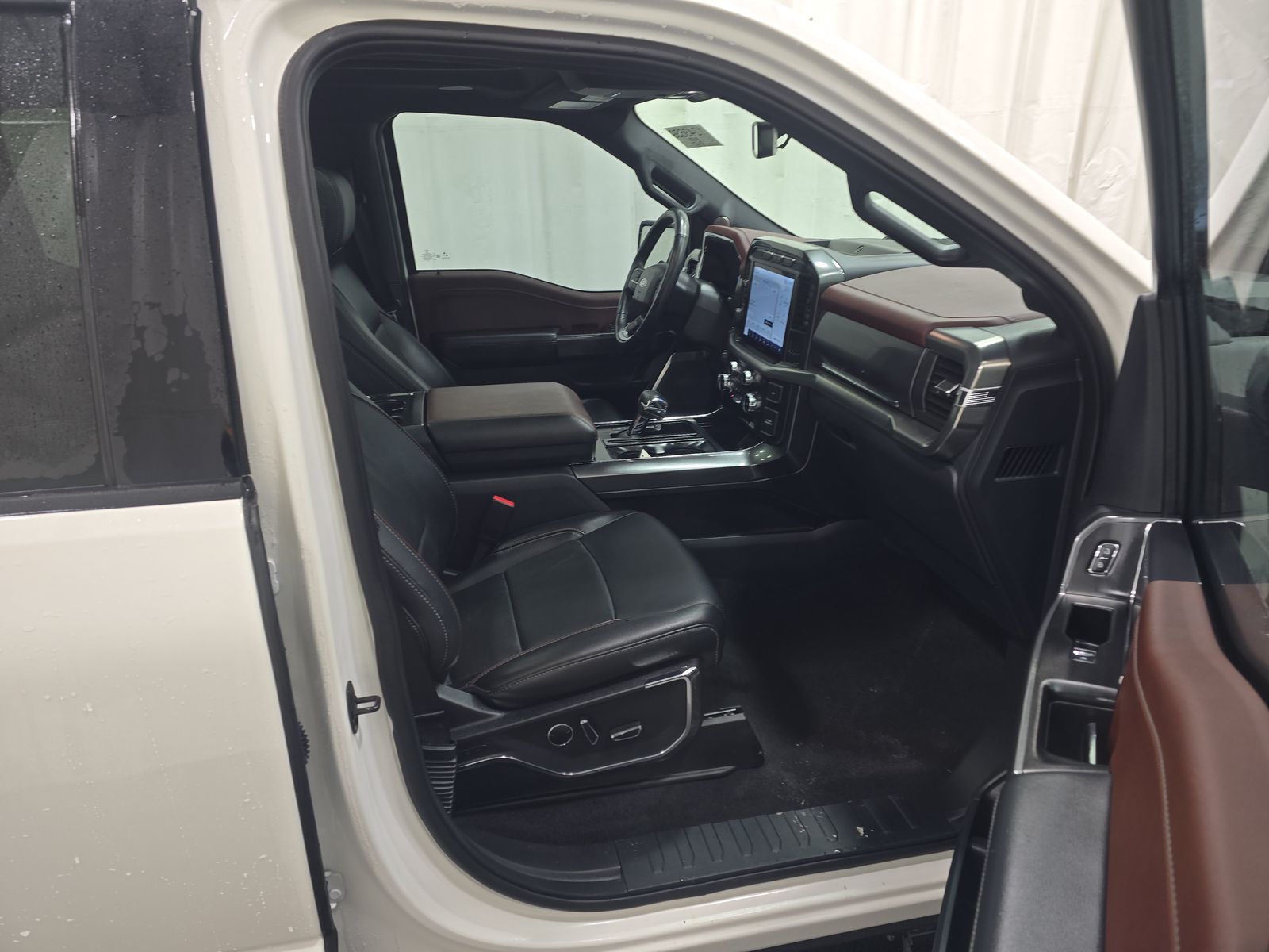 2023 Ford F-150 Lariat AWD