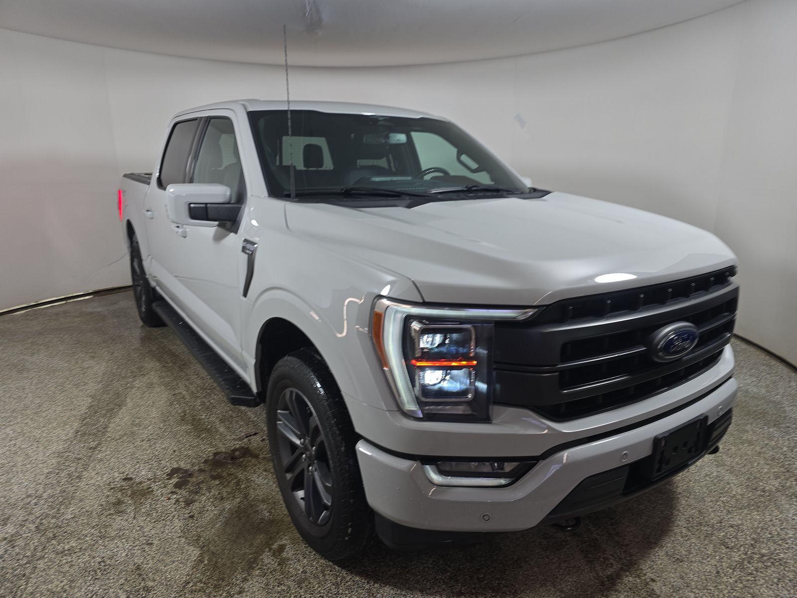 2023 Ford F-150 Lariat AWD