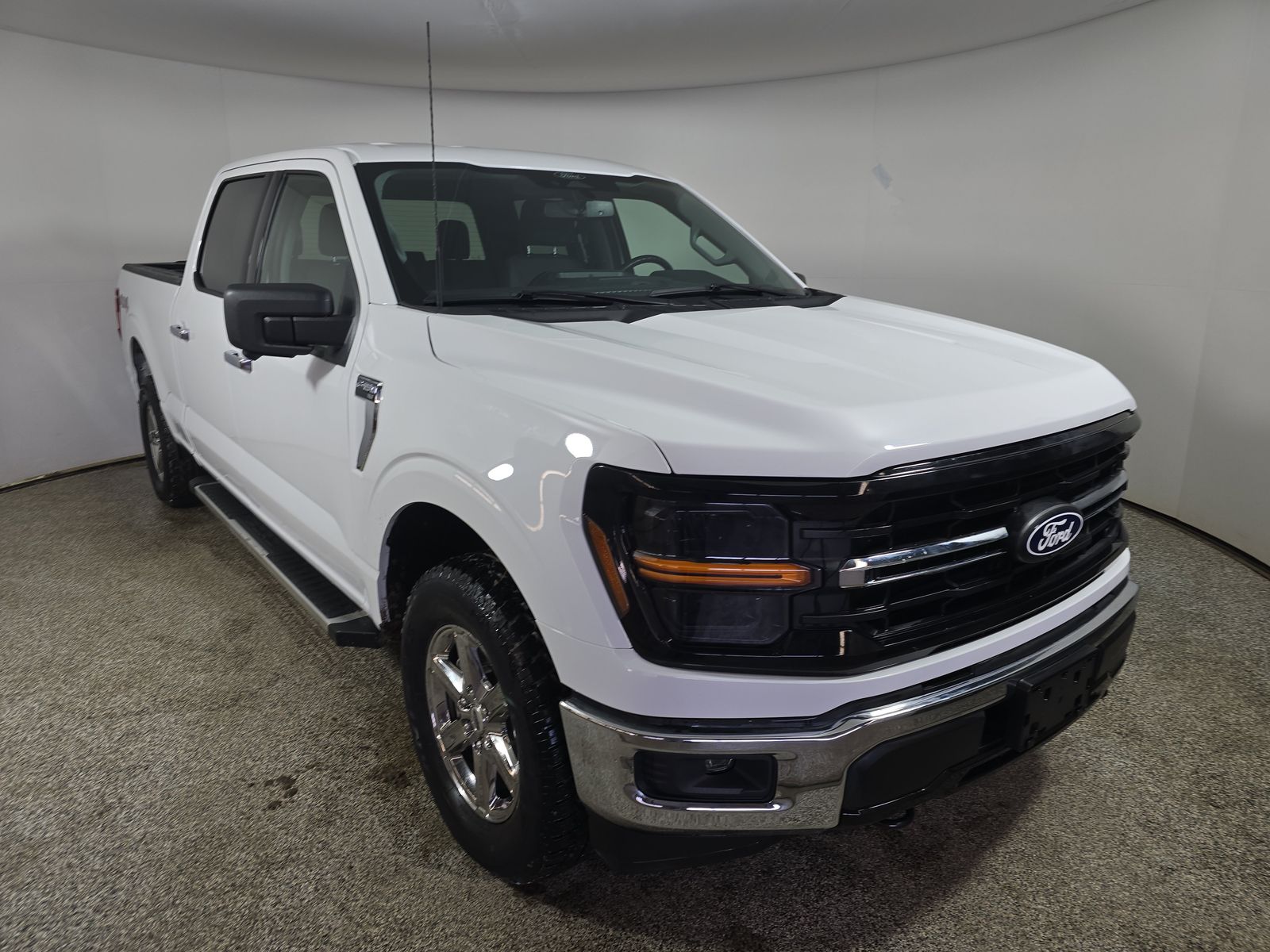 2024 Ford F-150 XLT AWD