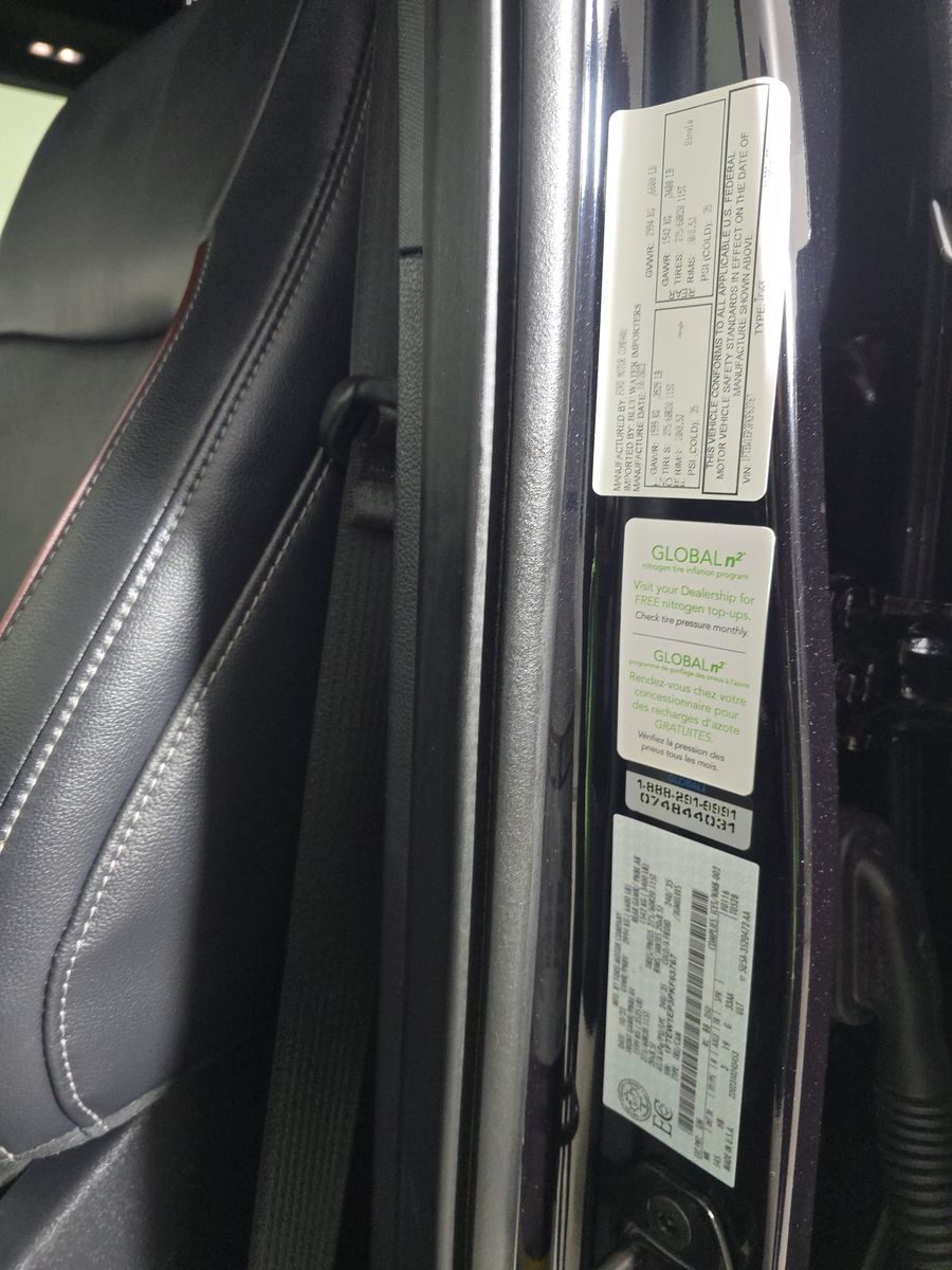 2023 Ford F-150 Lariat AWD