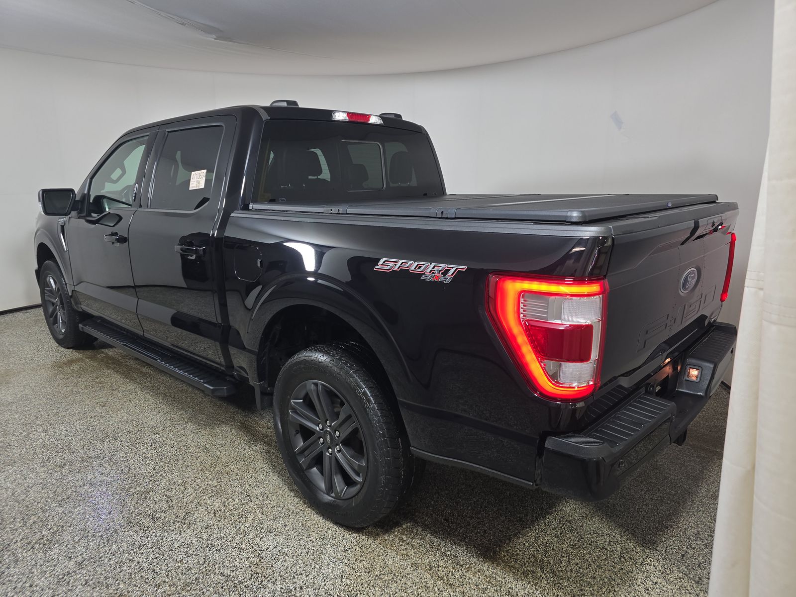 2023 Ford F-150 Lariat AWD