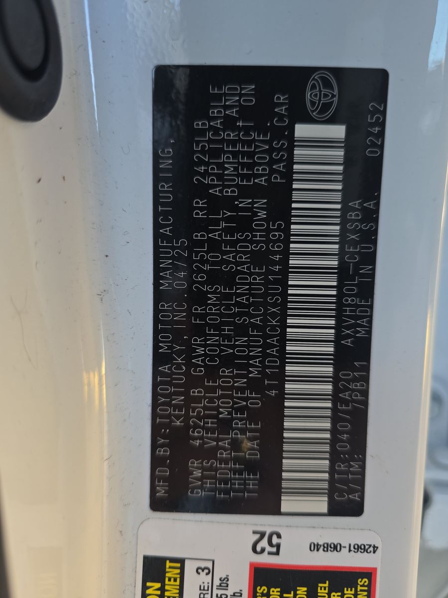 2025 Toyota Camry SE FWD