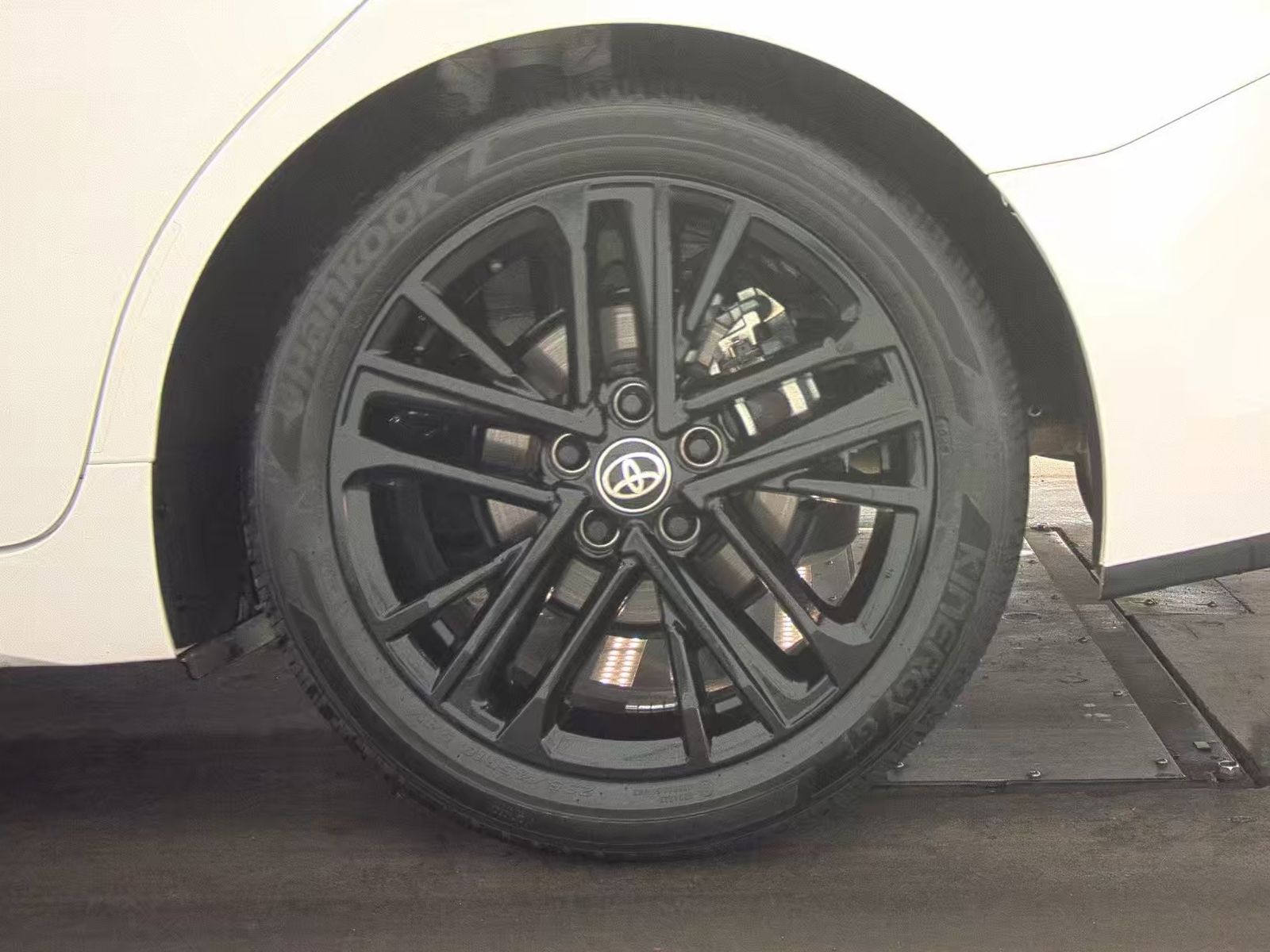 2025 Toyota Camry SE FWD