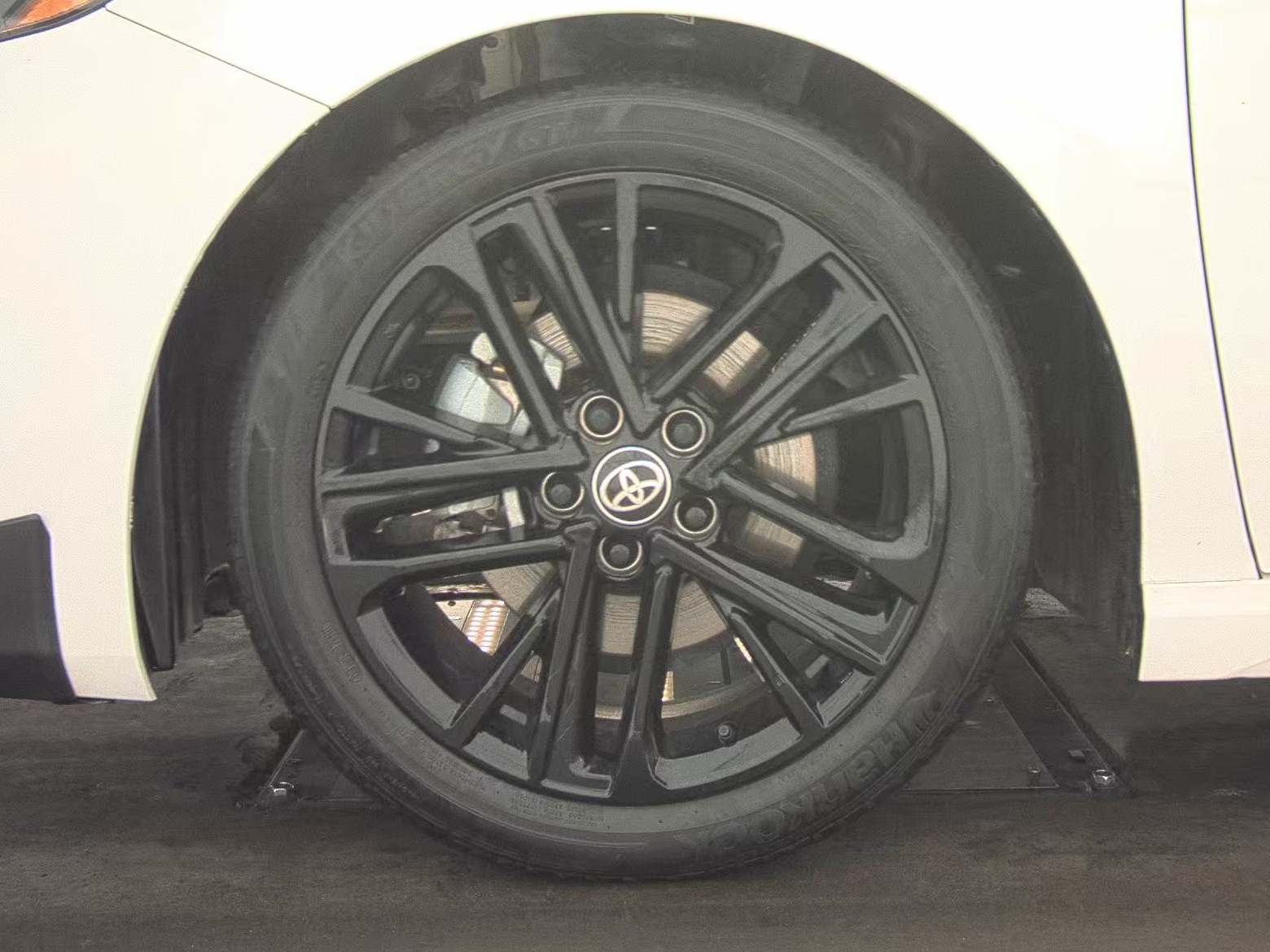 2025 Toyota Camry SE FWD