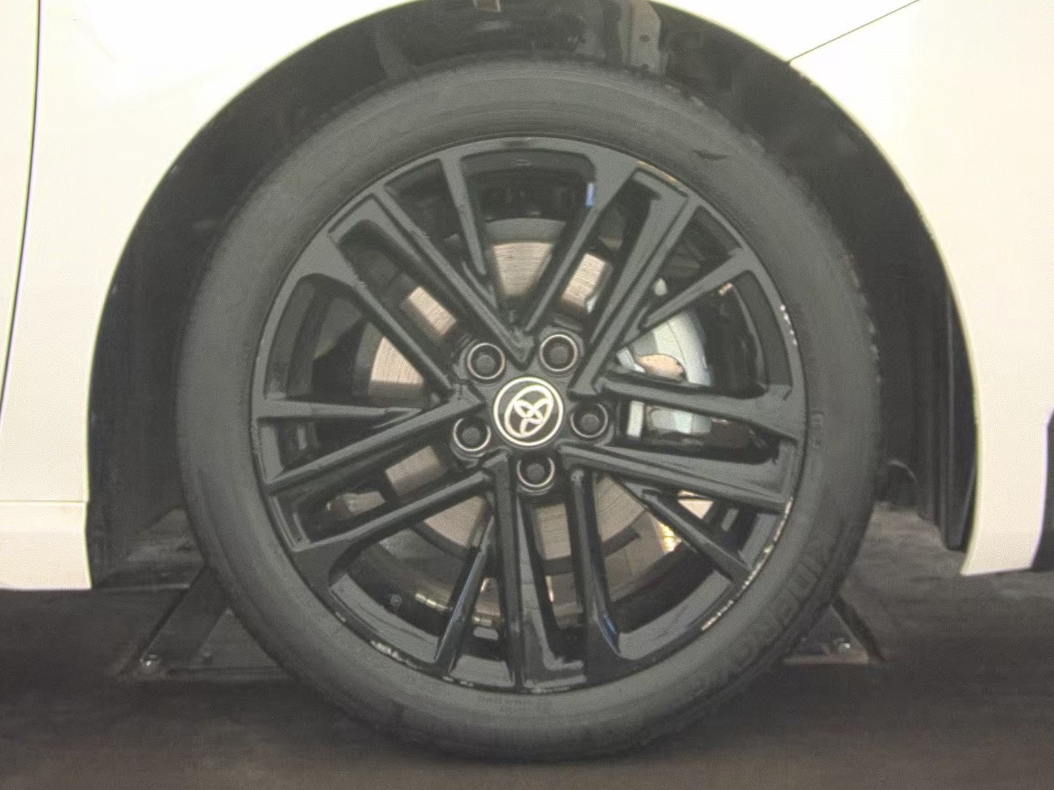 2025 Toyota Camry SE FWD