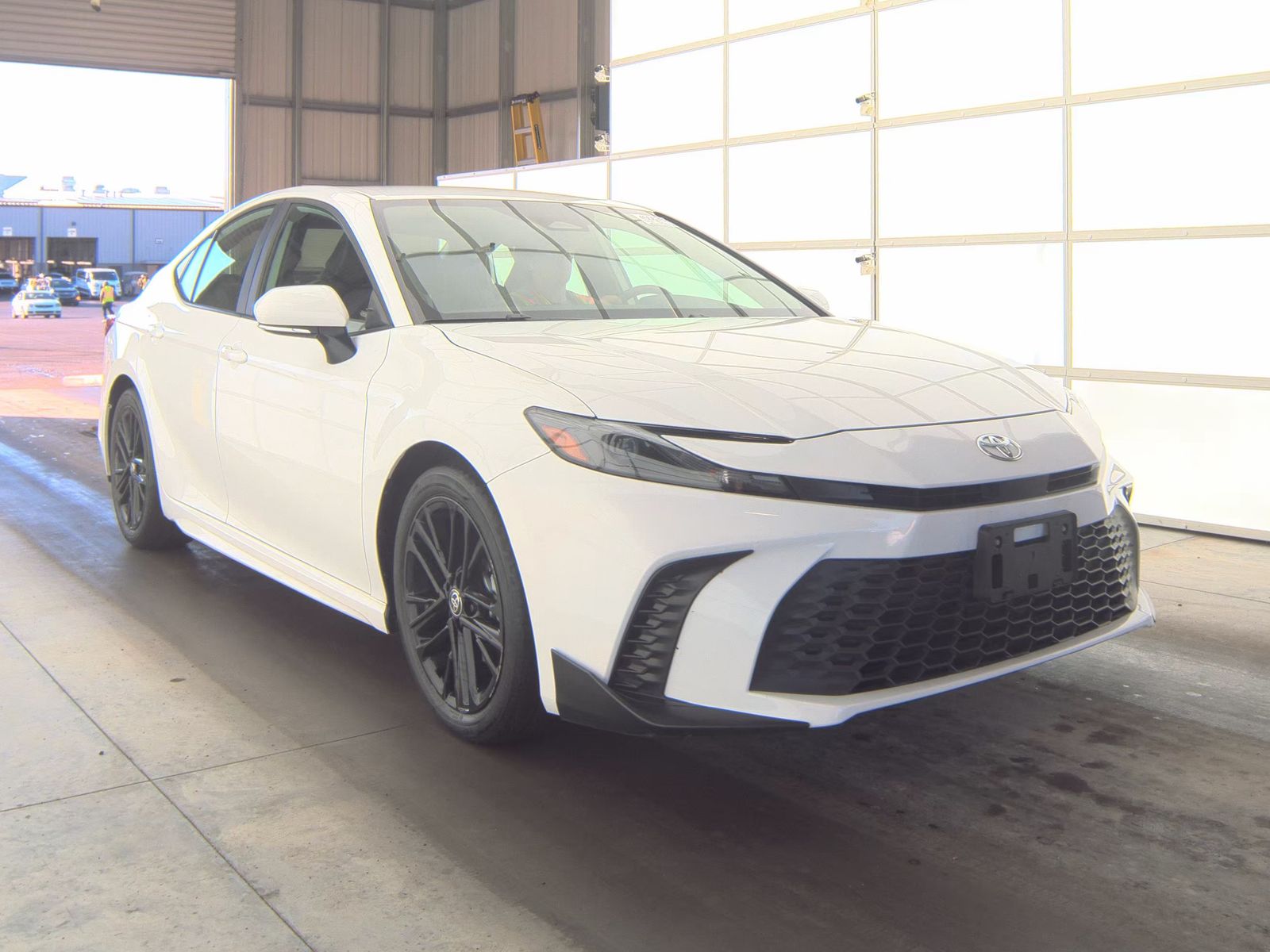 2025 Toyota Camry SE FWD