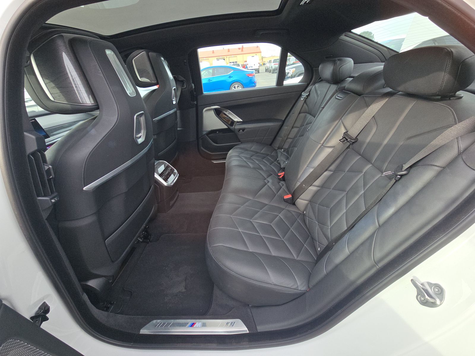 2024 BMW 7 Series 740i RWD