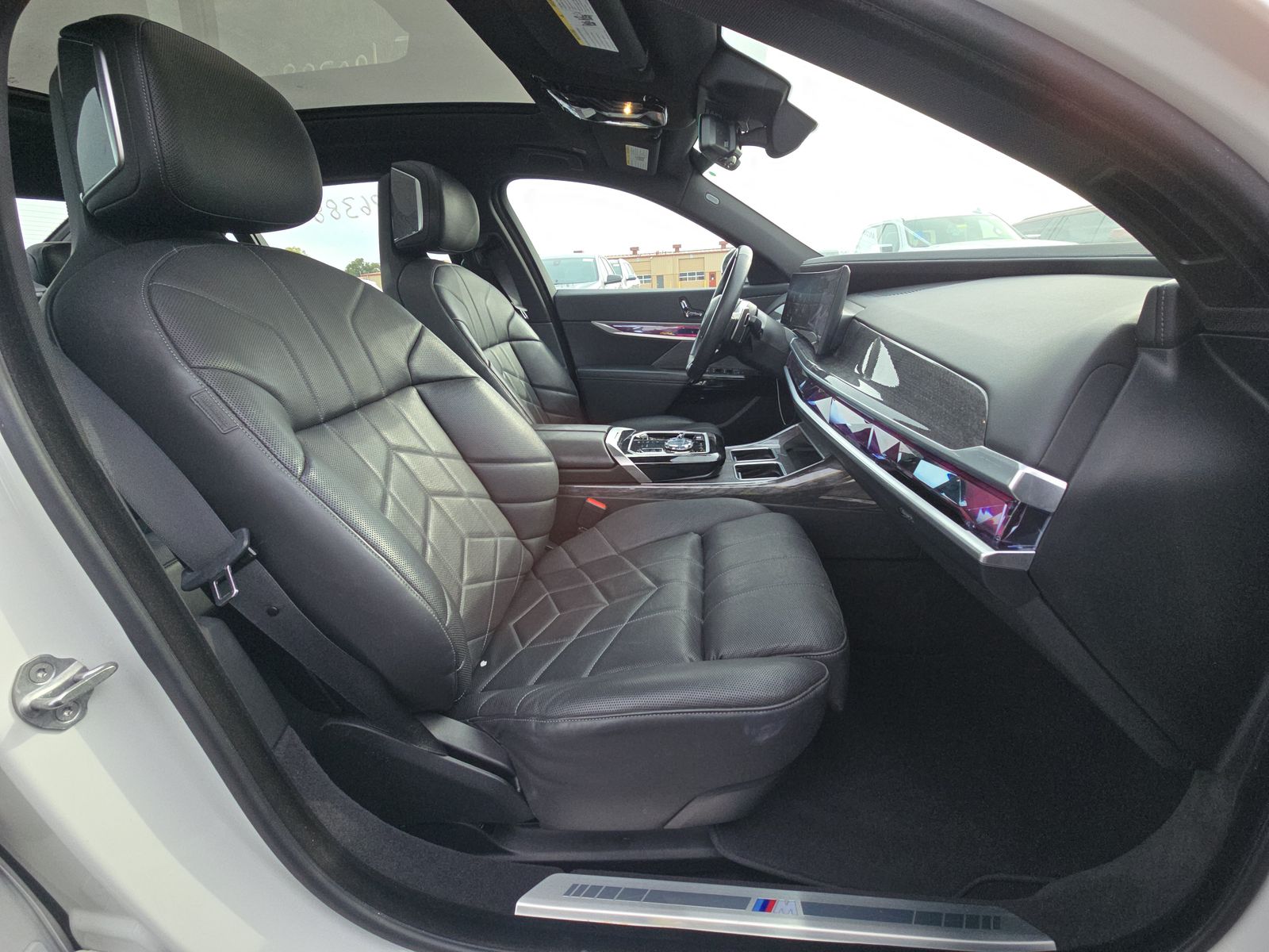 2024 BMW 7 Series 740i RWD