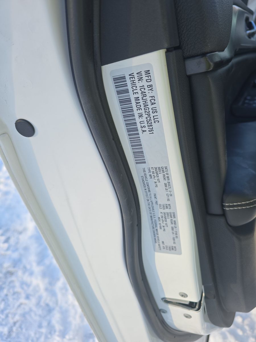 2023 Jeep Grand Cherokee Altitude AWD
