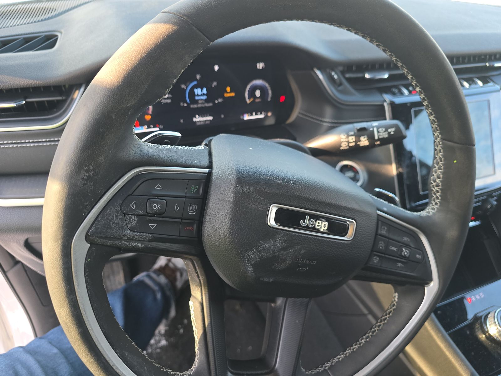 2023 Jeep Grand Cherokee Altitude AWD