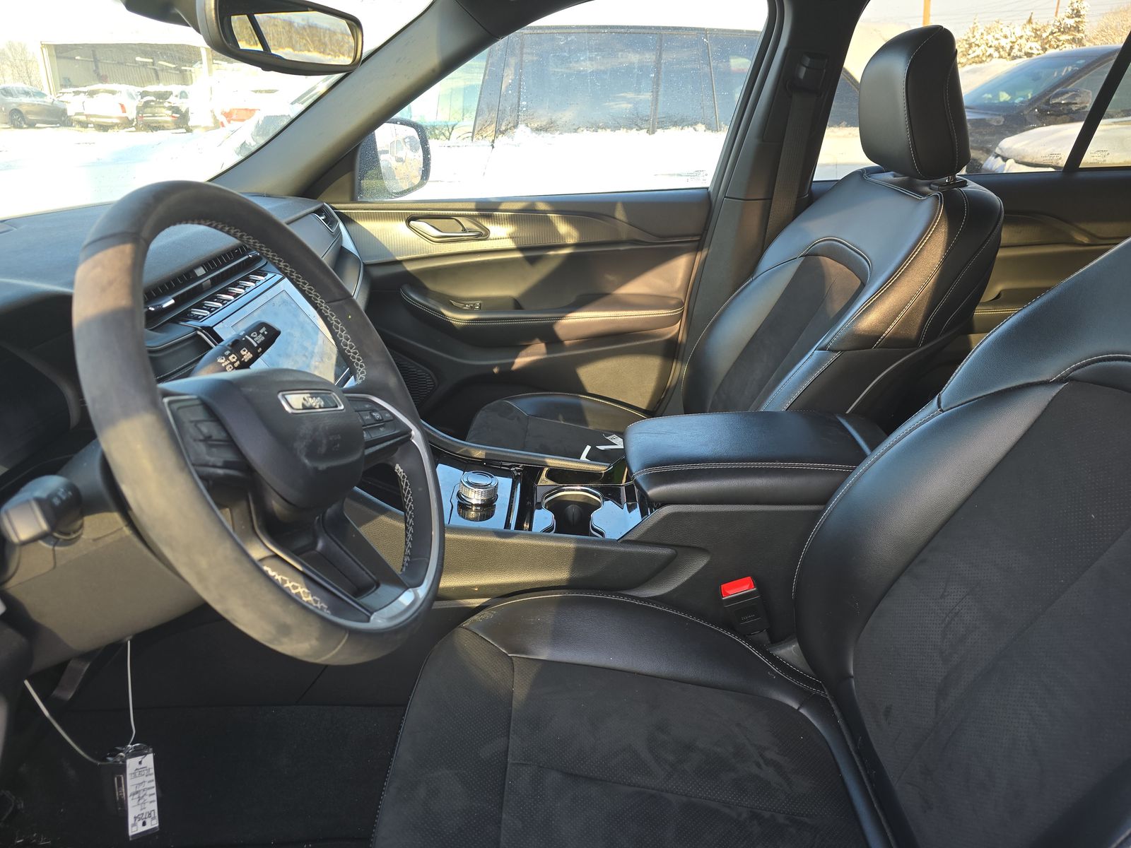 2023 Jeep Grand Cherokee Altitude AWD