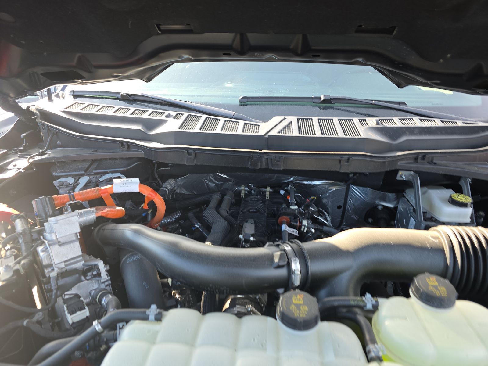 2025 Ford F-150 Hybrid Lariat AWD