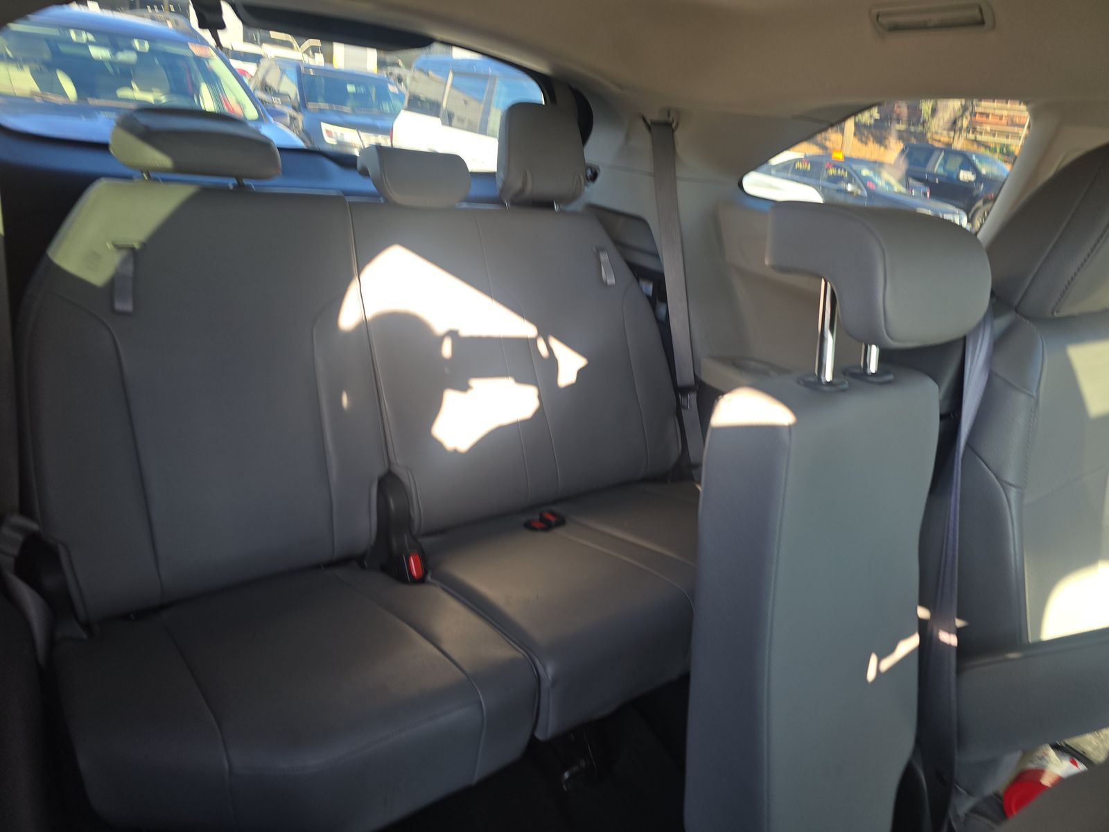 2022 Toyota Sienna XLE FWD